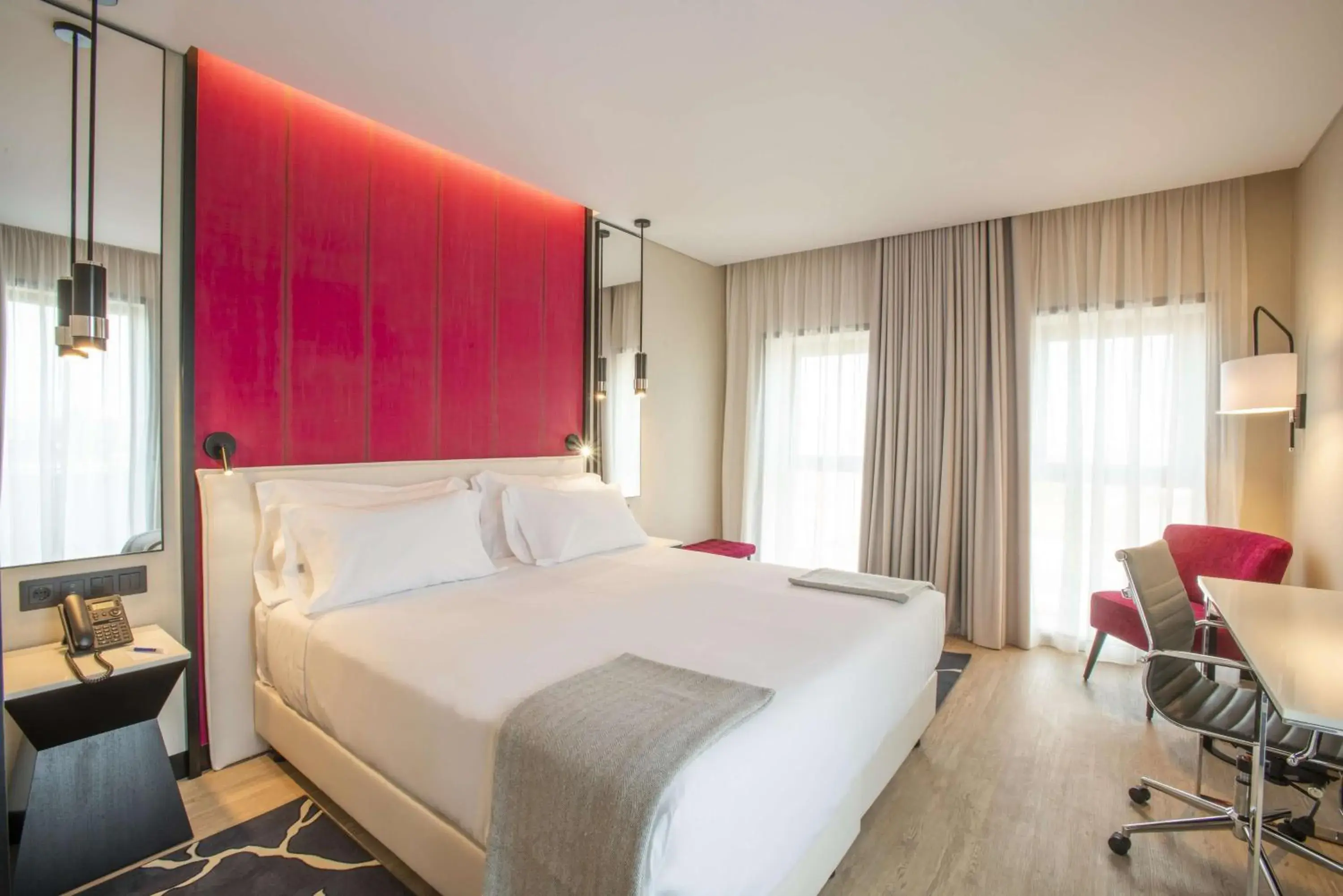 Superior Double or Twin Room in NH Porto Jardim Superior Double or Twin Room in NH Porto Jardim