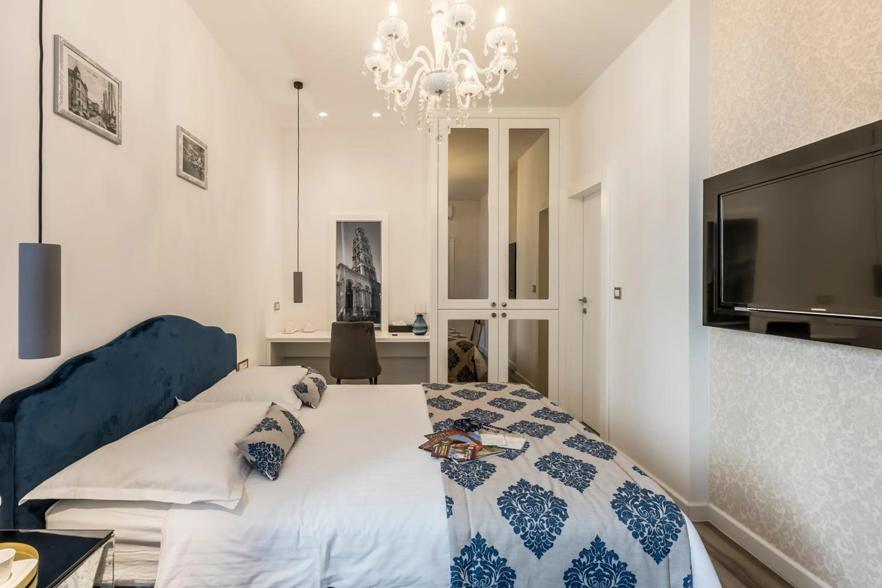 Deluxe Double Room in Elixir luxury rooms - in the old town