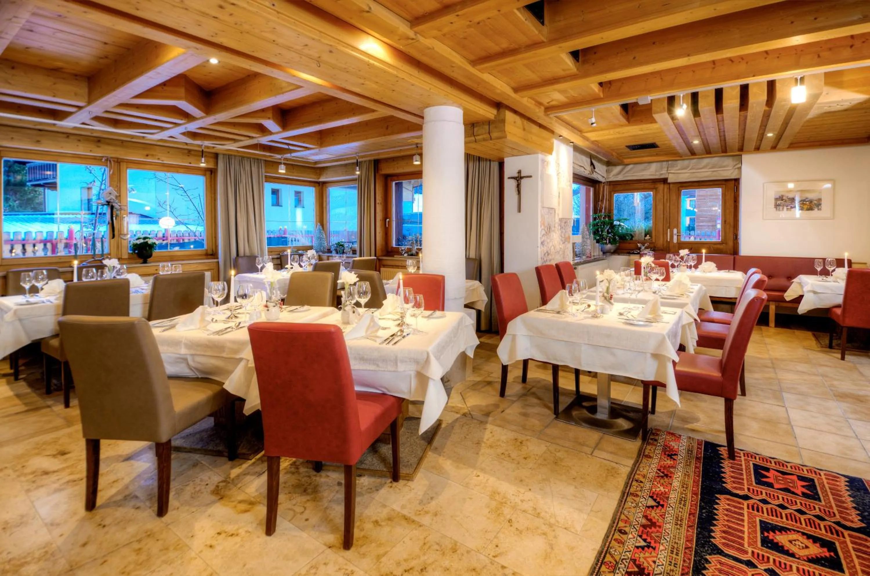 Restaurant/places to eat in Hotel & Art Kristiana