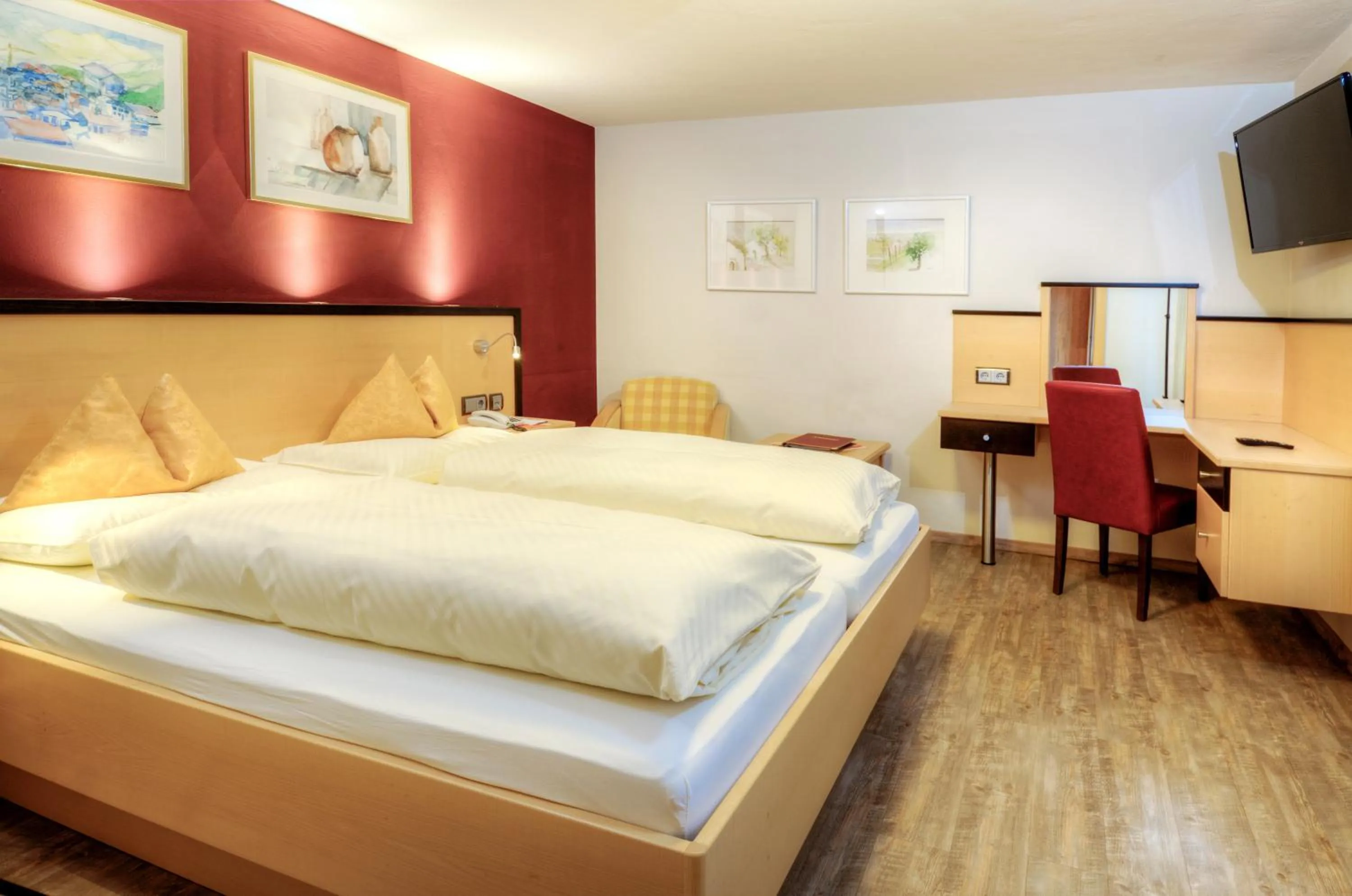 Bathroom, Bed in Hotel & Art Kristiana