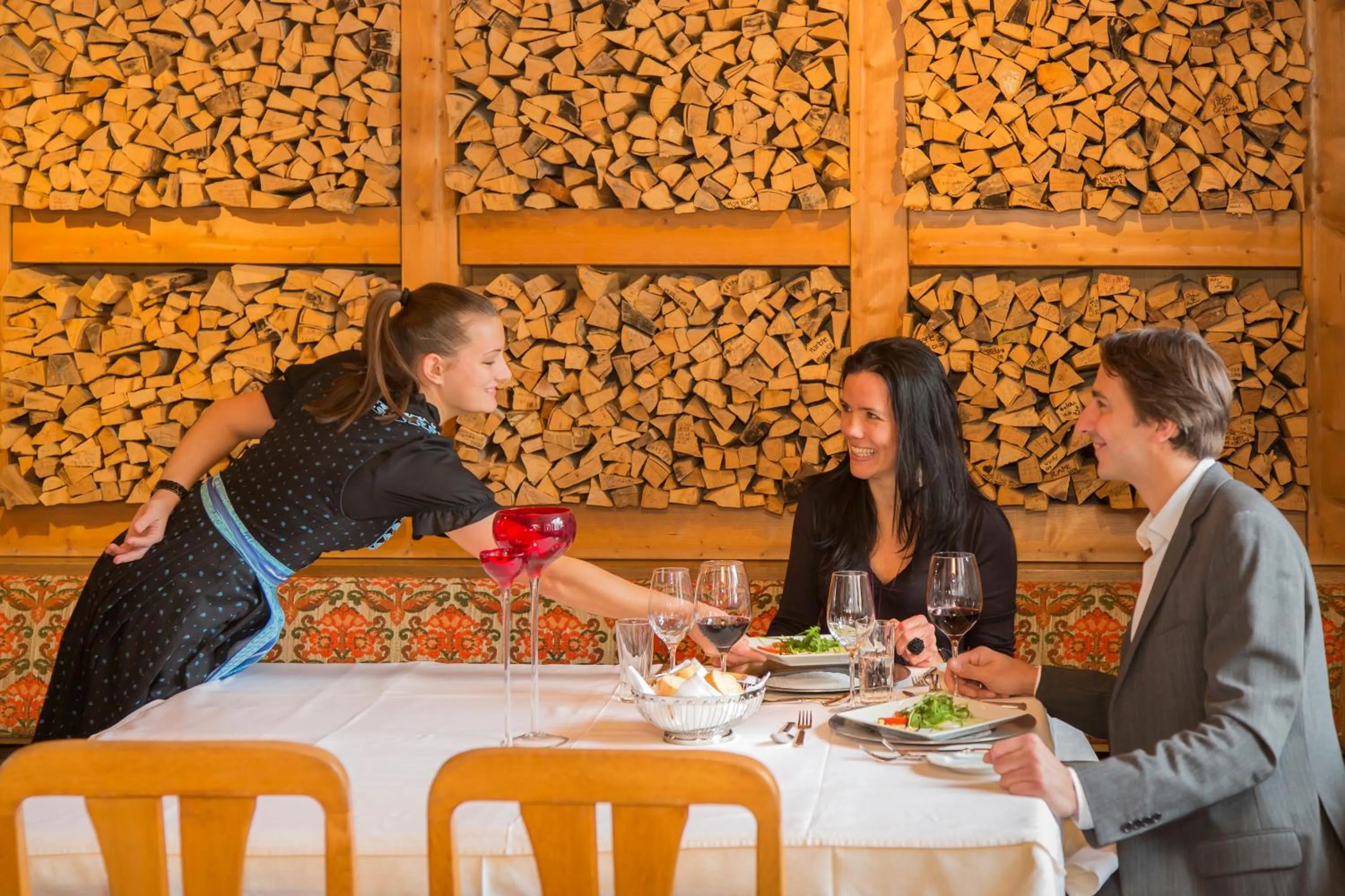 Restaurant/places to eat in Hotel & Art Kristiana