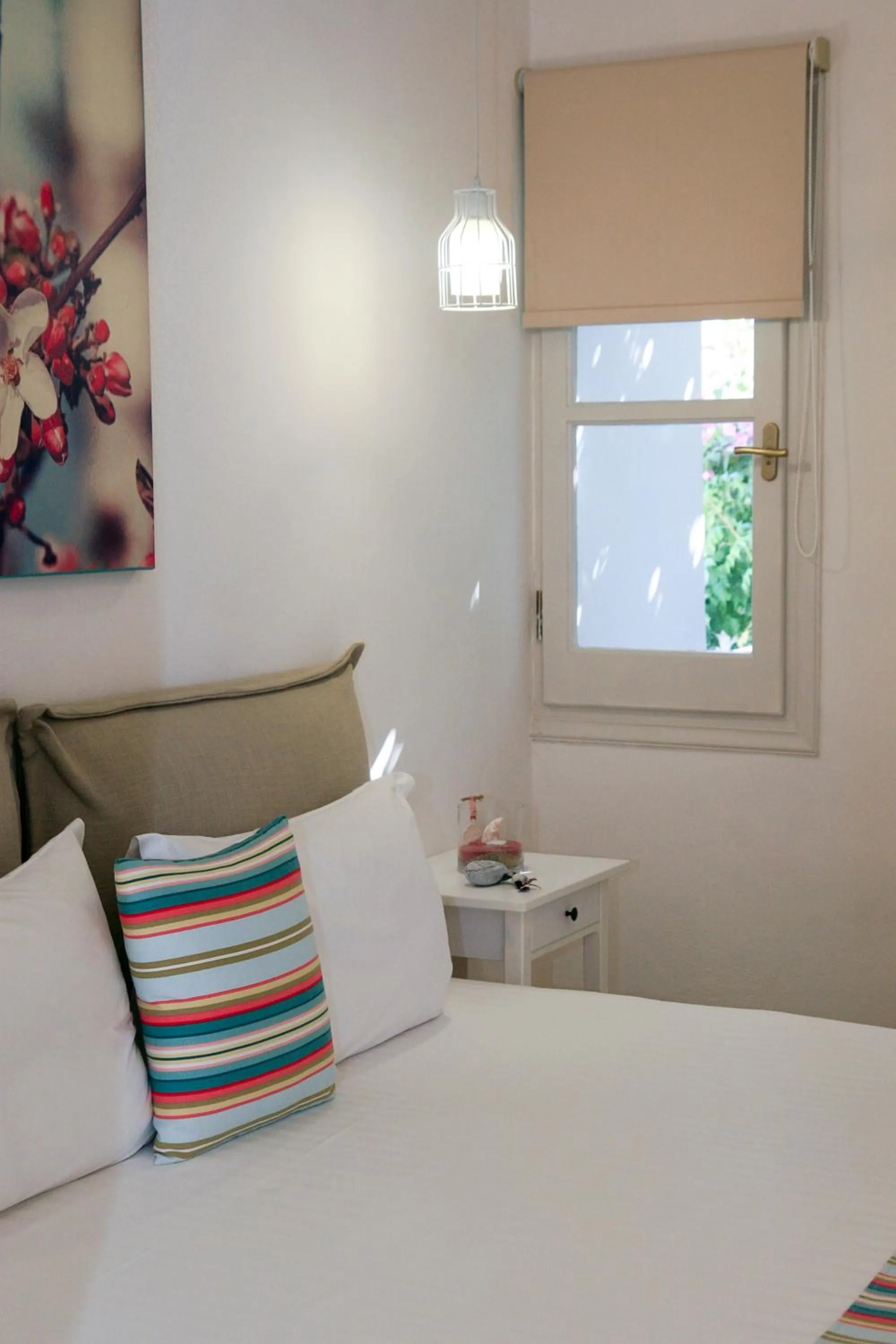 Photo of the whole room, Bed in Aphrodite Studios