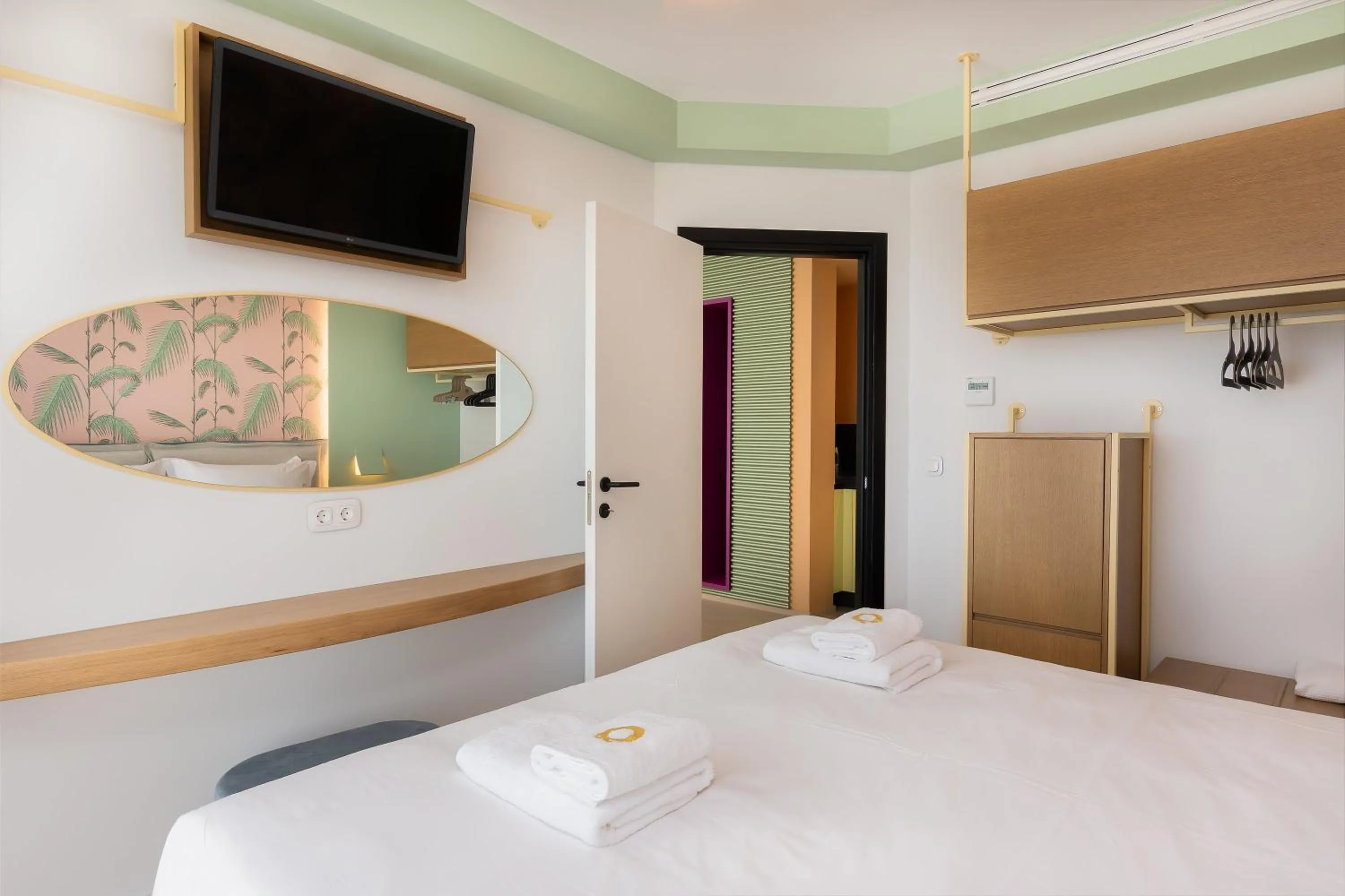 Bedroom, Bed in Onira Suite Dreams