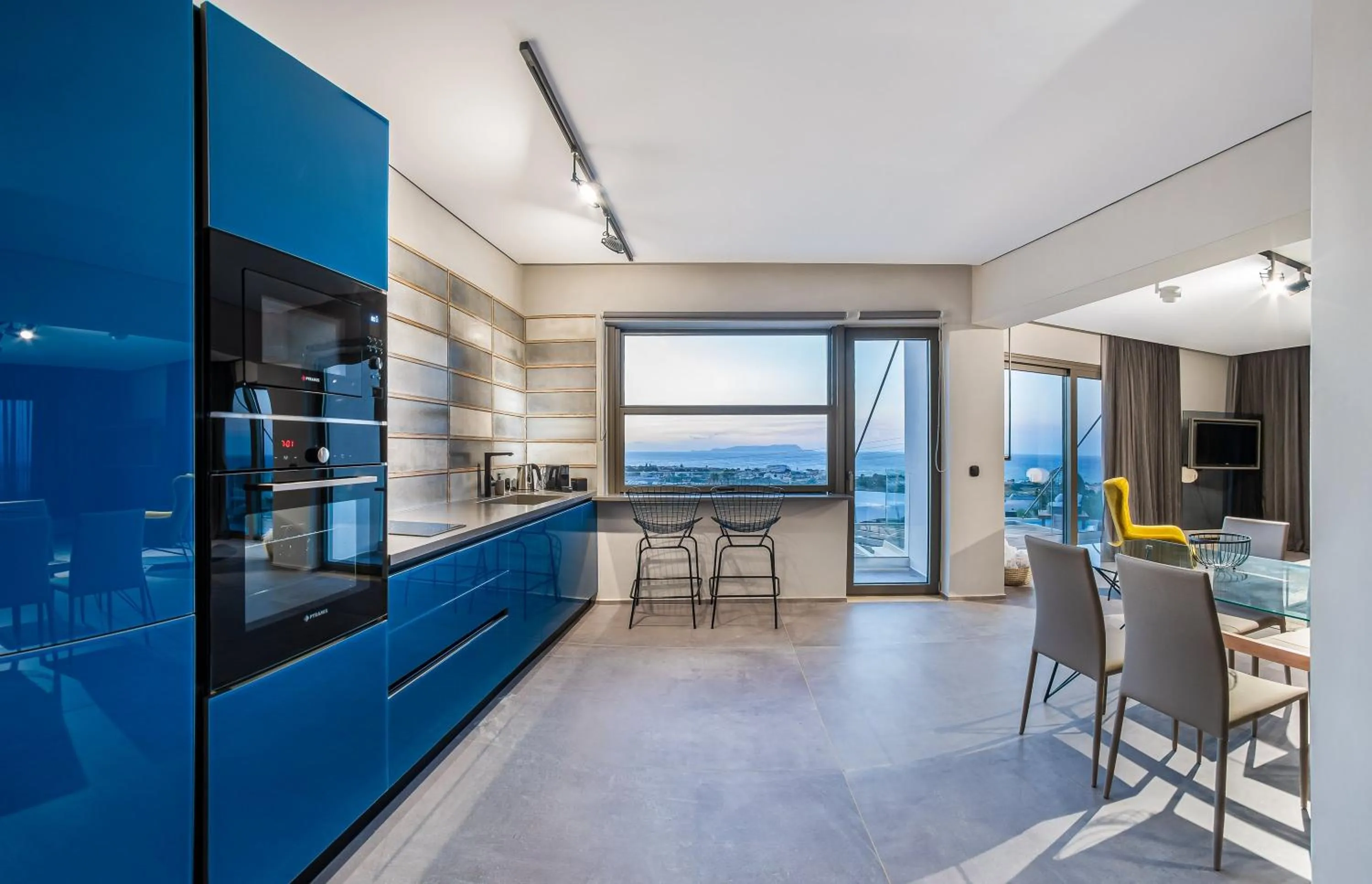 Kitchen or kitchenette in Onira Suite Dreams