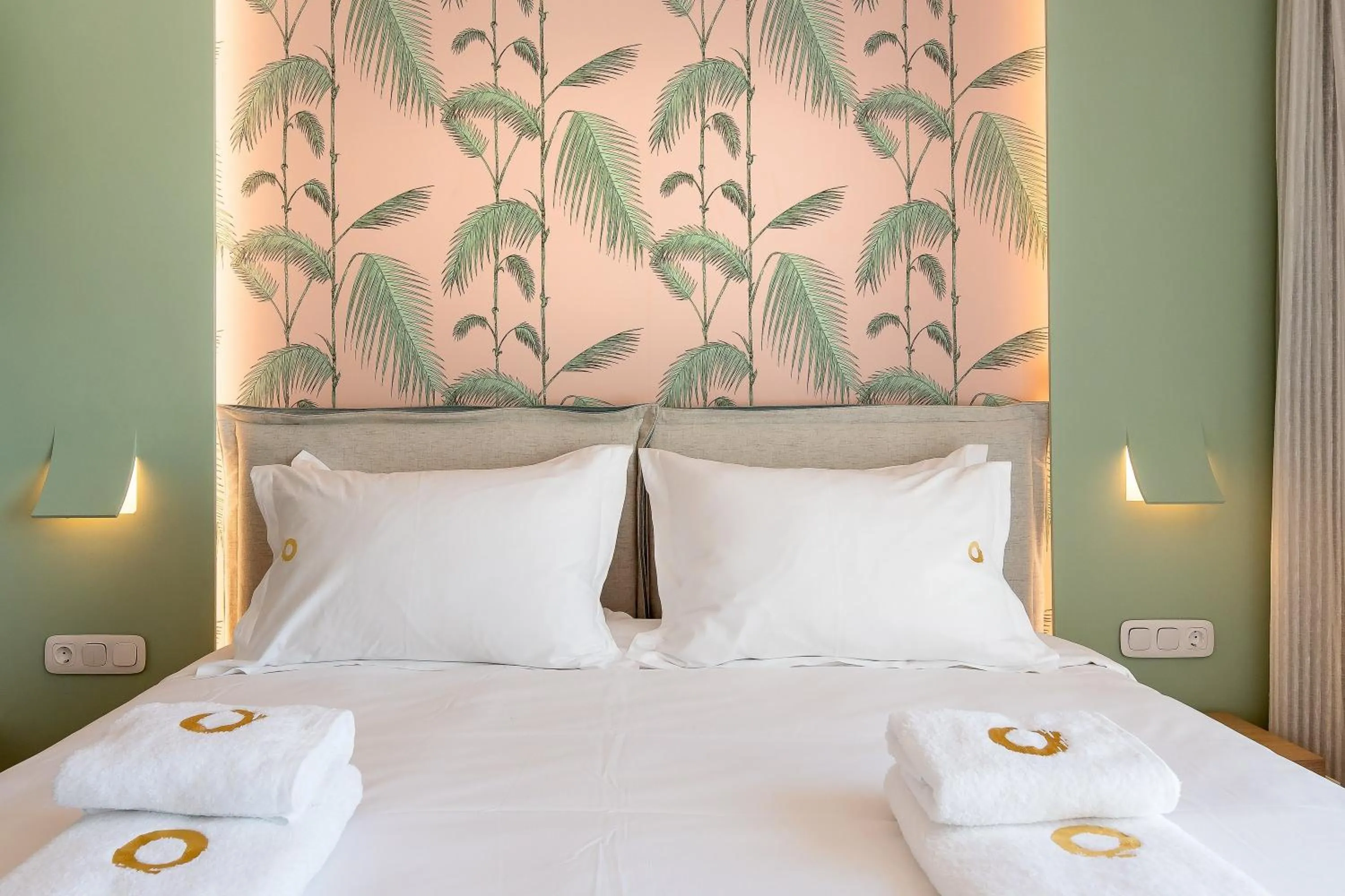 Bedroom, Bed in Onira Suite Dreams