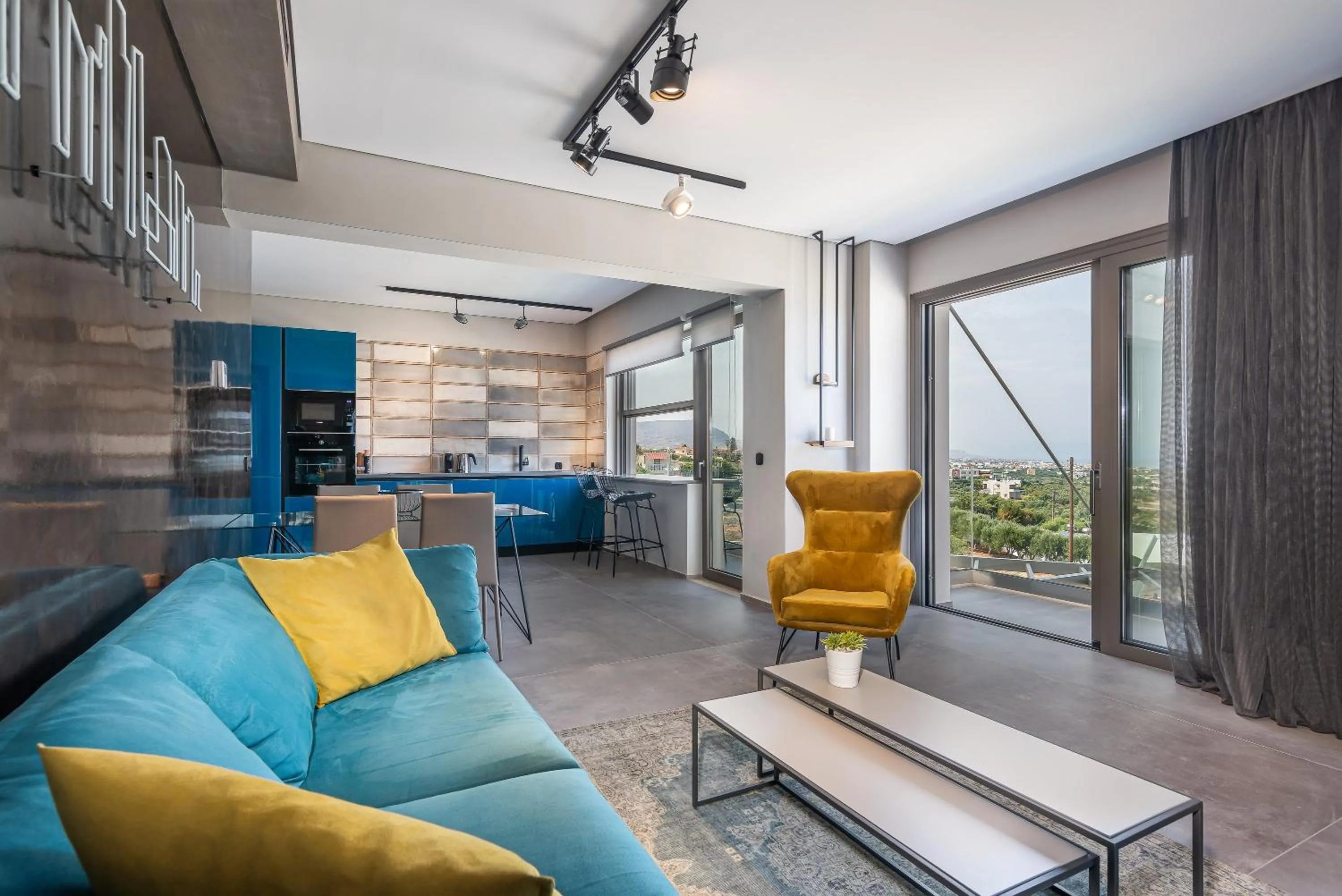 Kitchen or kitchenette in Onira Suite Dreams