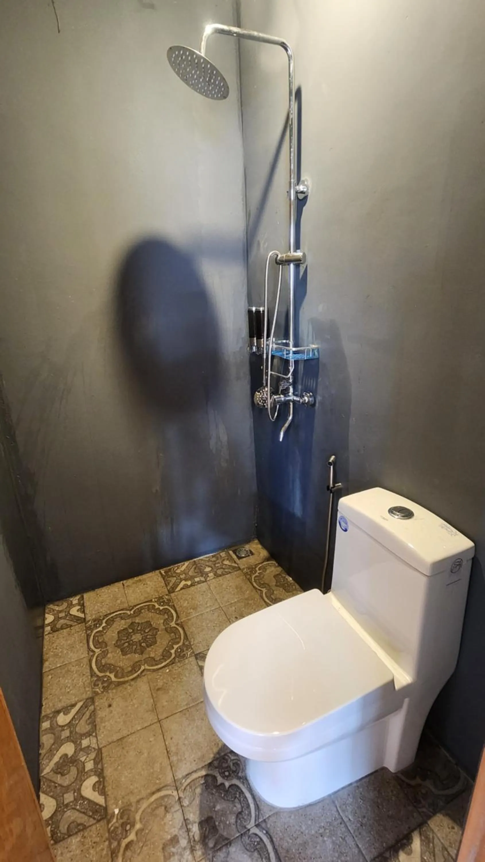 Shower in Dam Dam Place