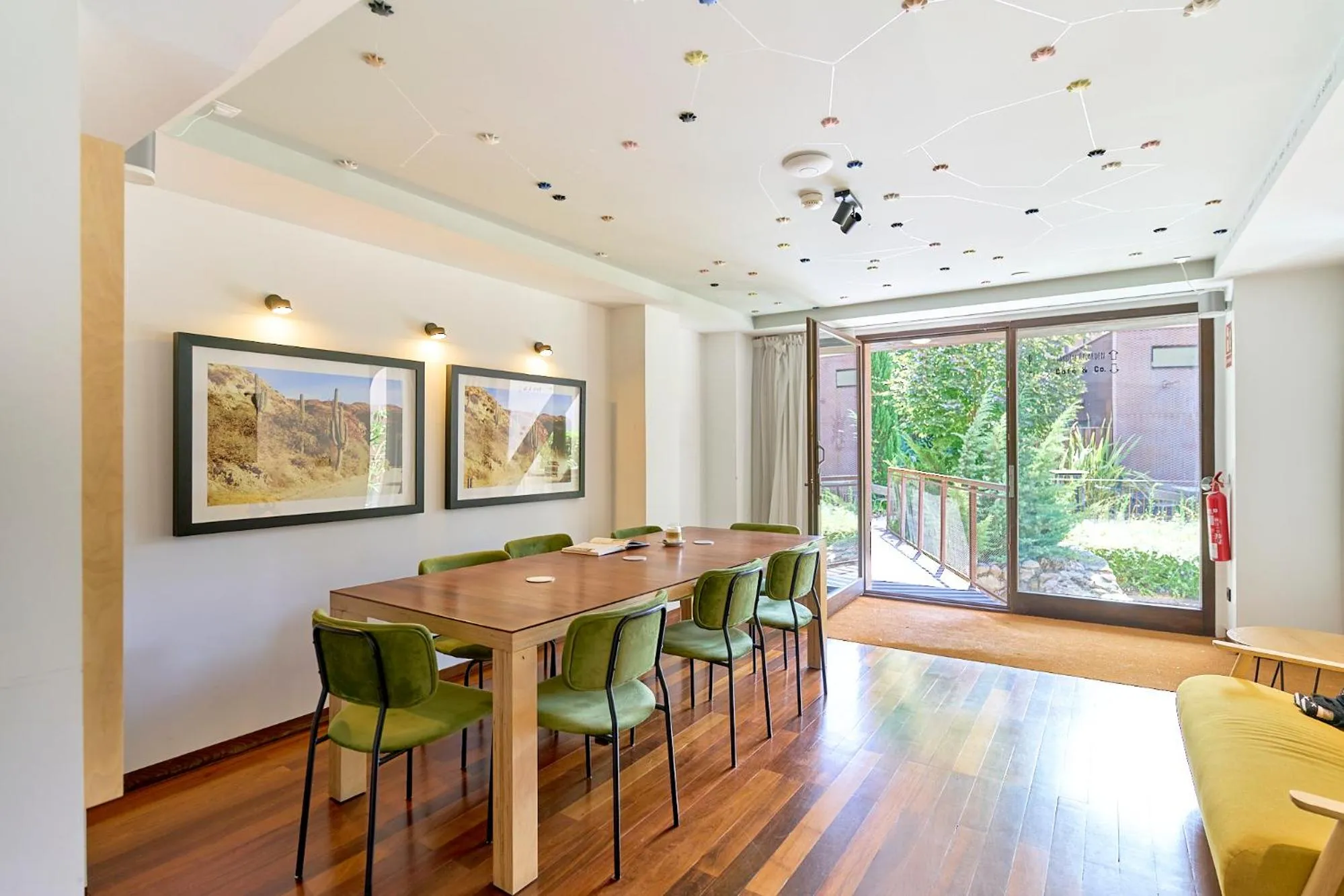 Area and facilities in Hotel Melibea by gaiarooms