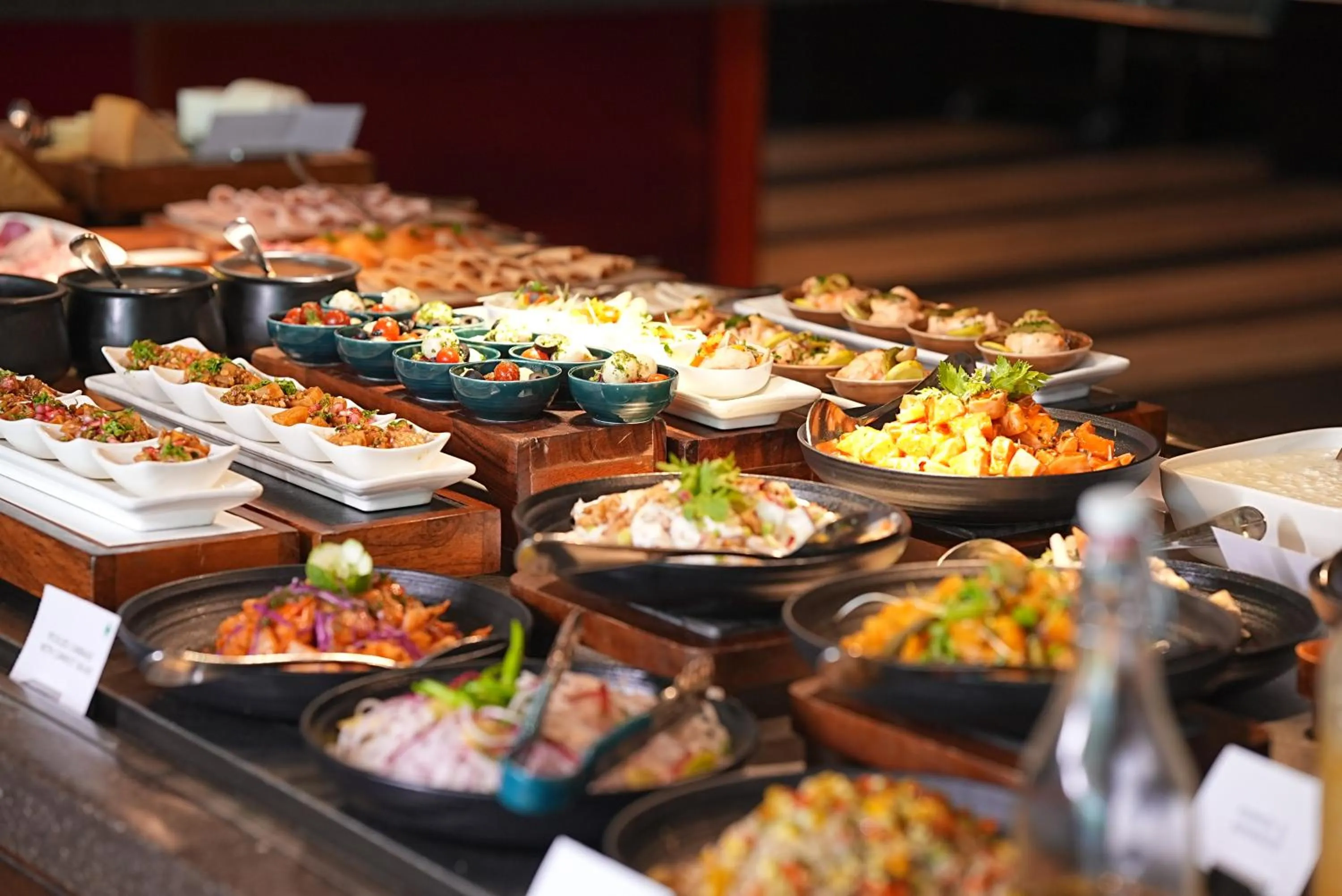 Restaurant/places to eat in Le Meridien New Delhi