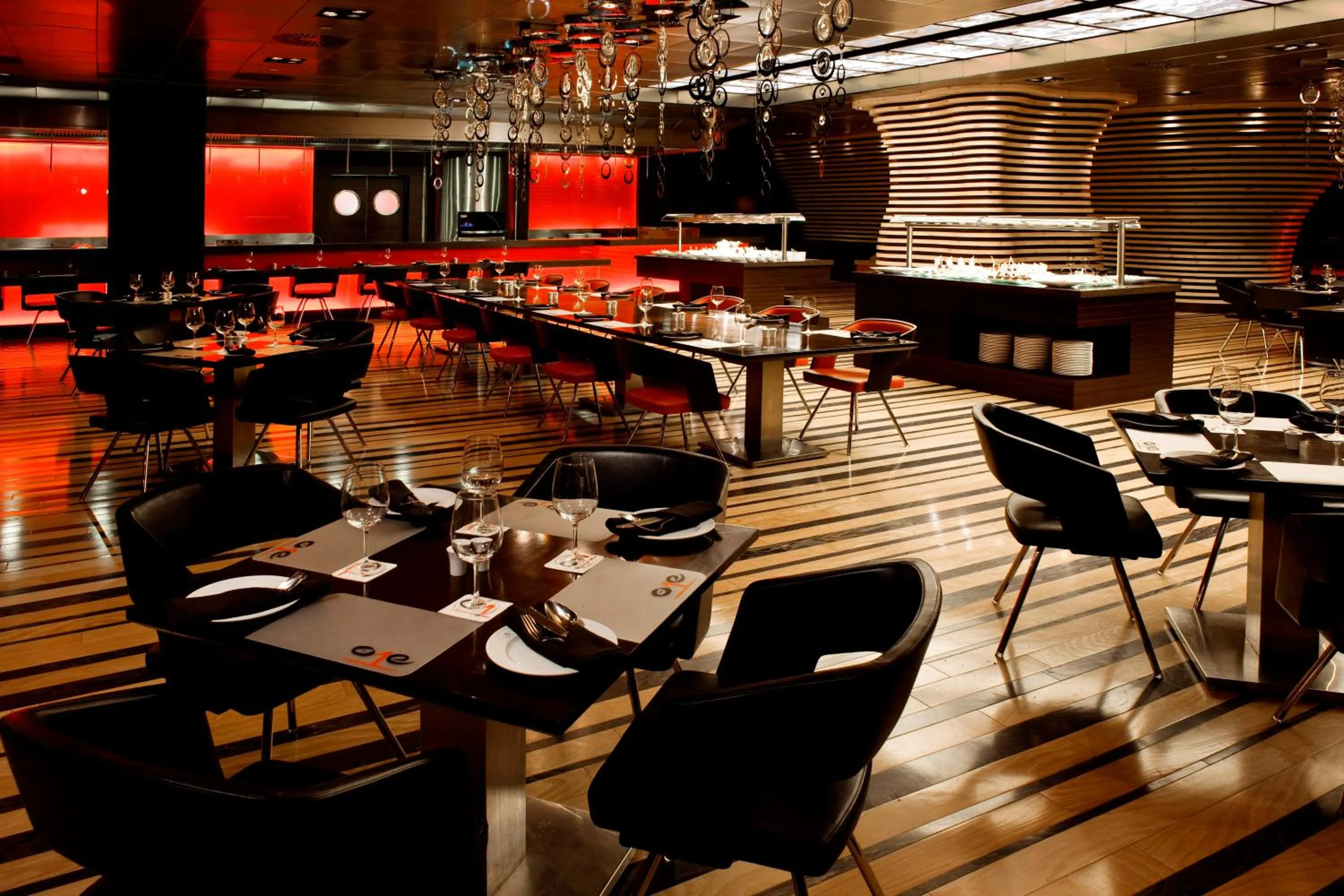Restaurant/places to eat in Le Meridien New Delhi
