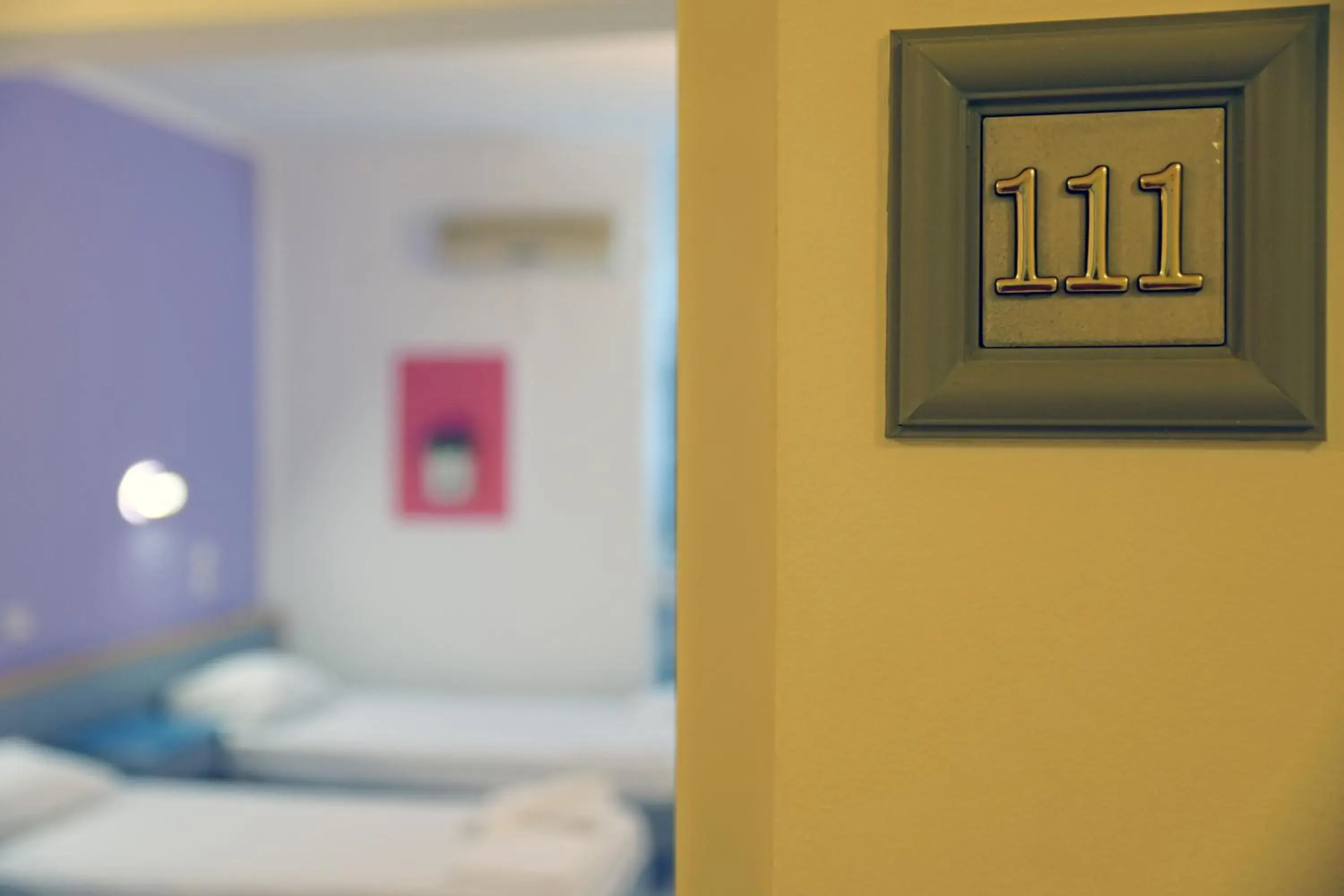 SUPERIOR TRIPLE ROOM ( ME SET UP 1 double and 1 SINGLE OR 3 SINGLES) in Falirala Central SUPERIOR TRIPLE ROOM ( ME SET UP 1 double and 1 SINGLE OR 3 SINGLES) in Falirala Central