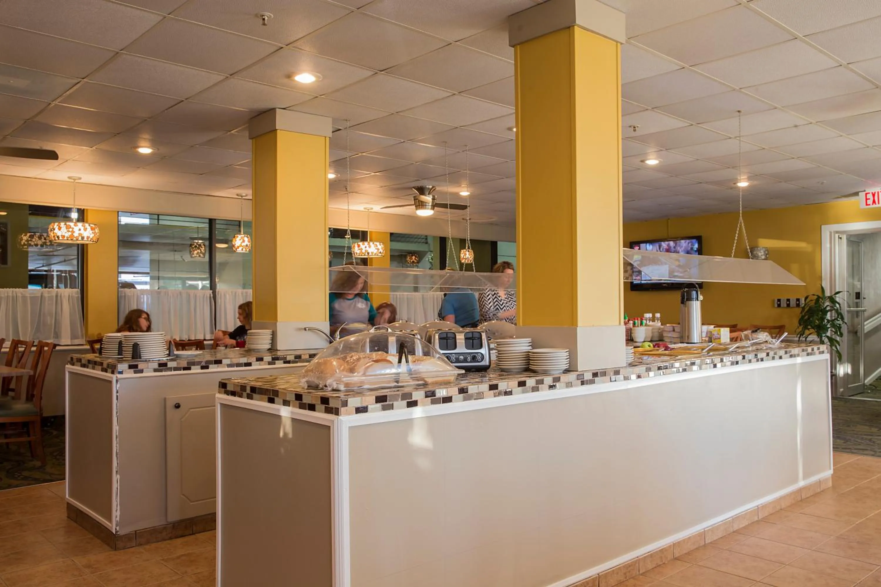 Restaurant/places to eat in Grande Shores Ocean Resorts Condominiums