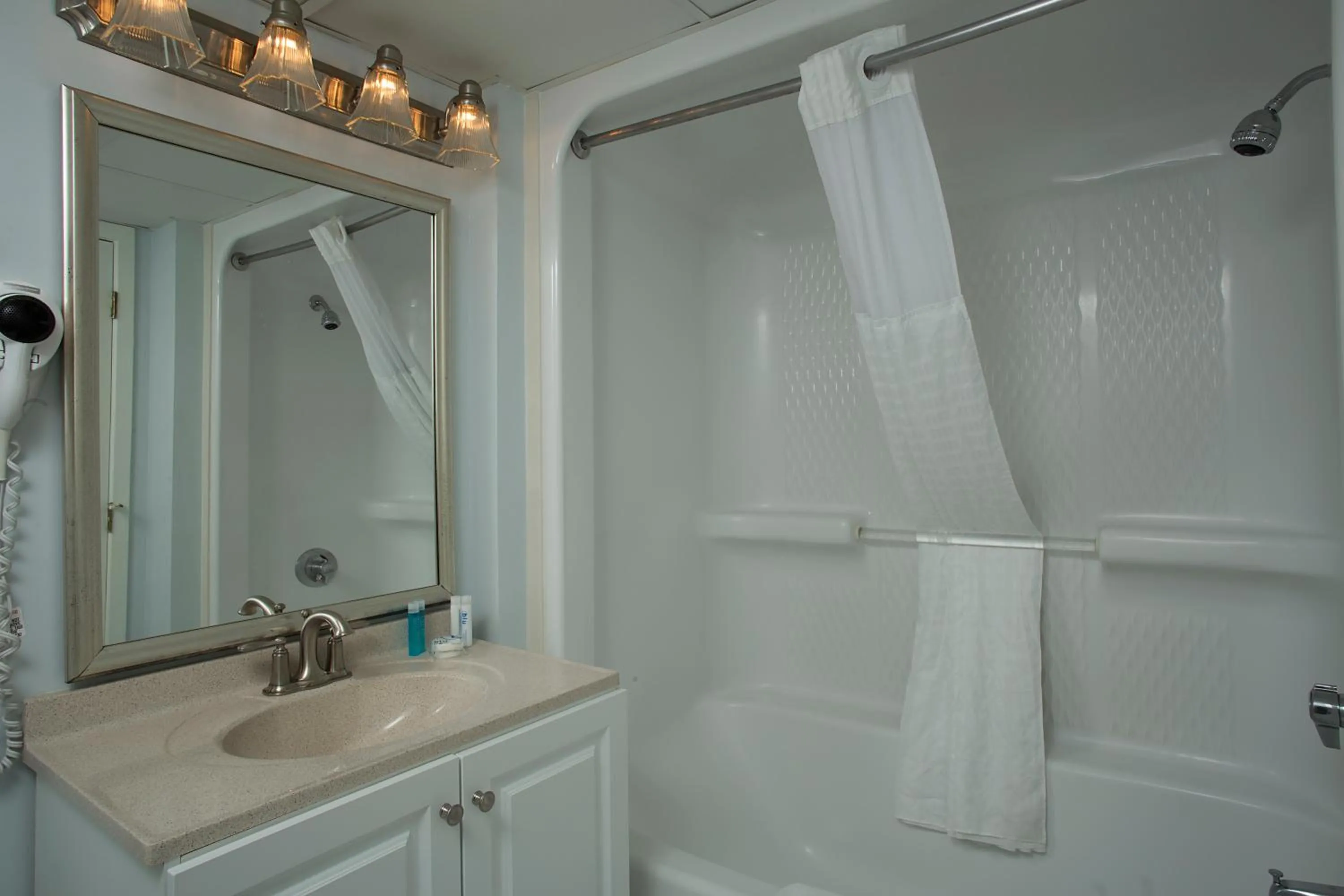 Bathroom in Grande Shores Ocean Resorts Condominiums