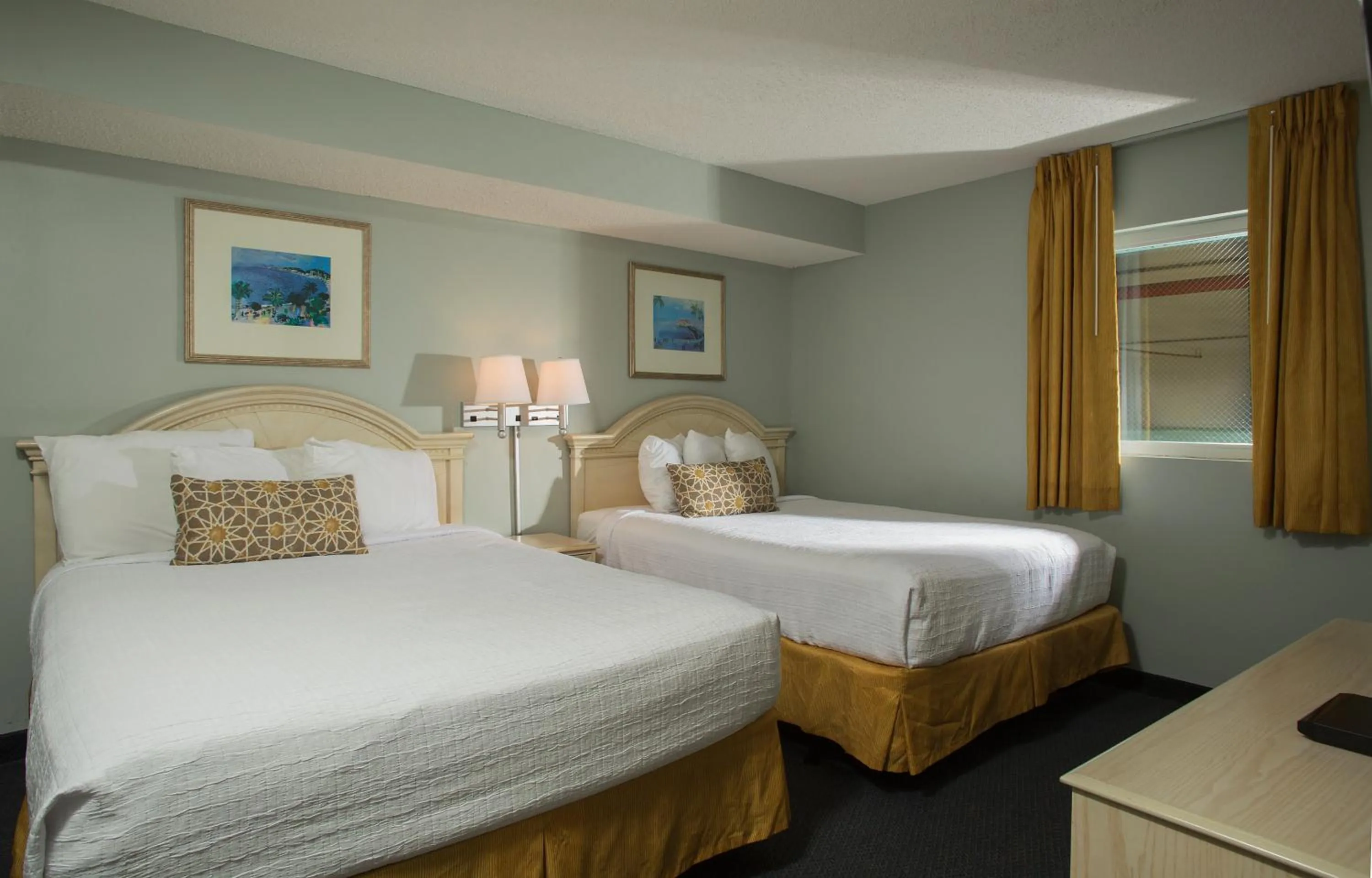 Bedroom, Bed in Grande Shores Ocean Resorts Condominiums
