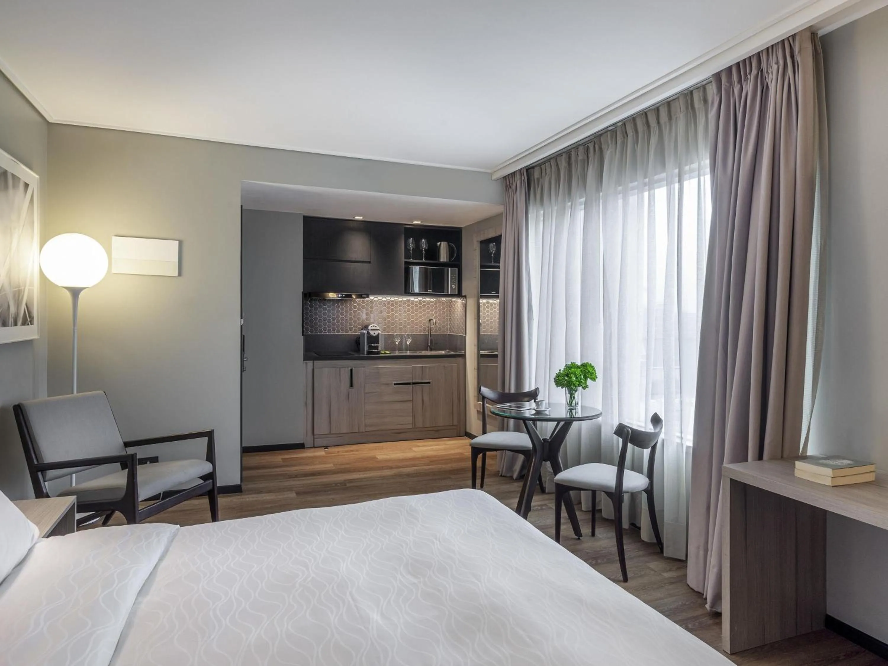 Bedroom, Bed in Pullman Santiago Vitacura