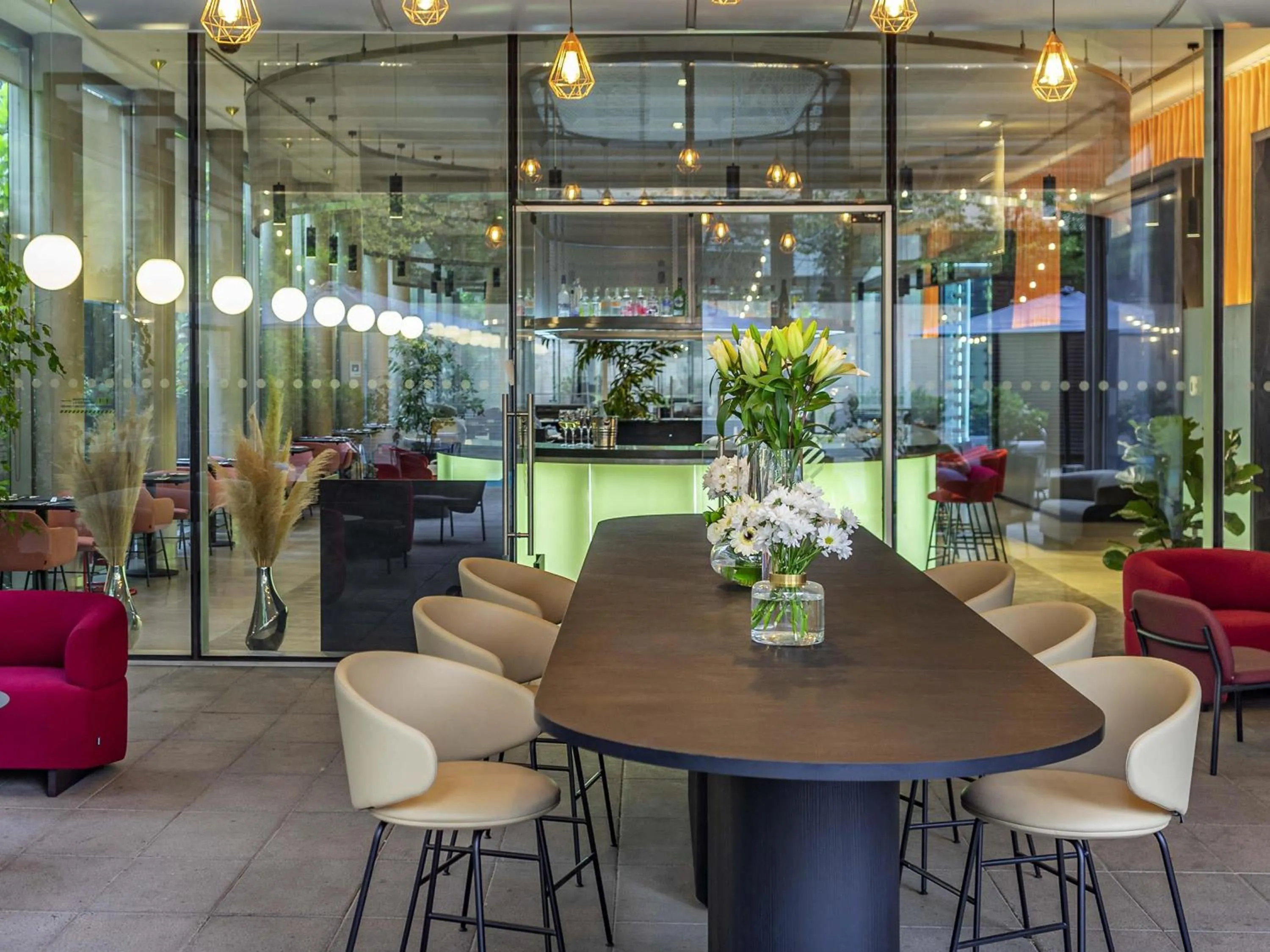 Restaurant/places to eat in Pullman Santiago Vitacura