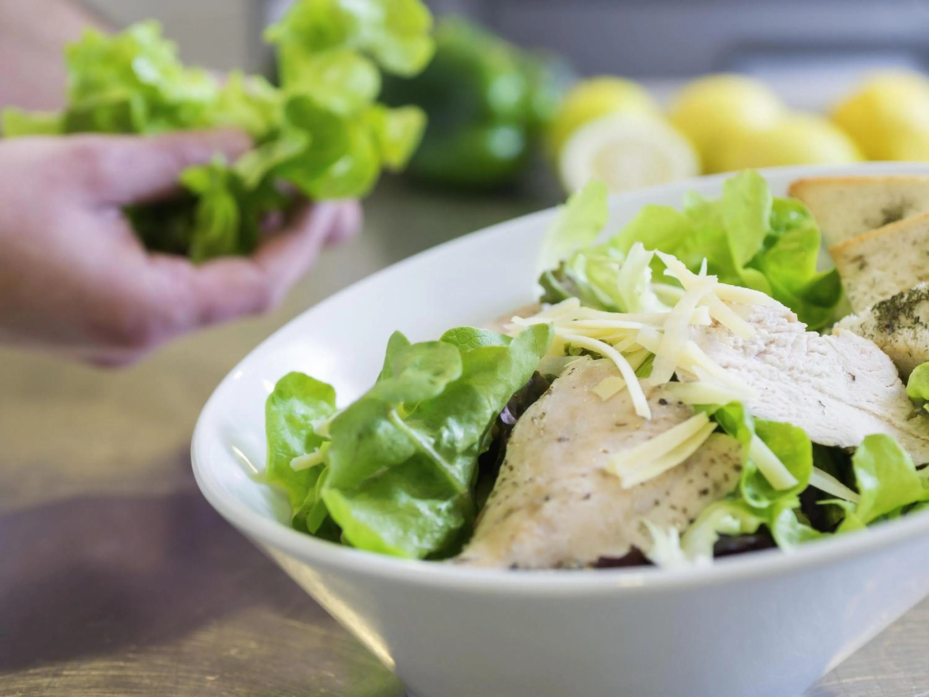 Restaurant/places to eat in Pullman Santiago Vitacura