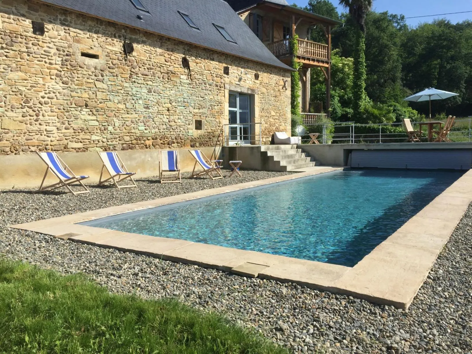 Pool view in Maison D'Orride