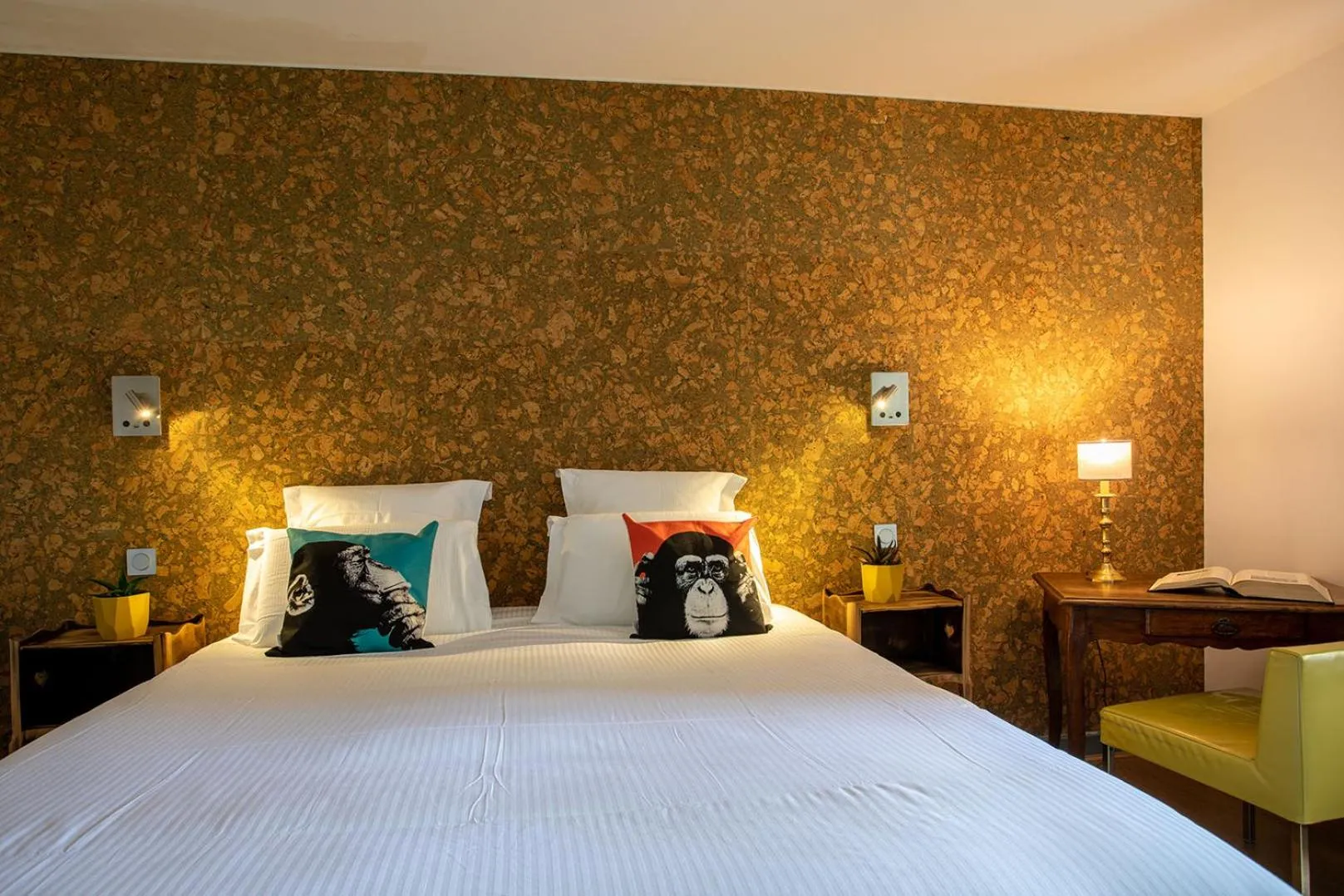 Bedroom, Bed in Hôtel Restaurant Gastronomique La Huchette