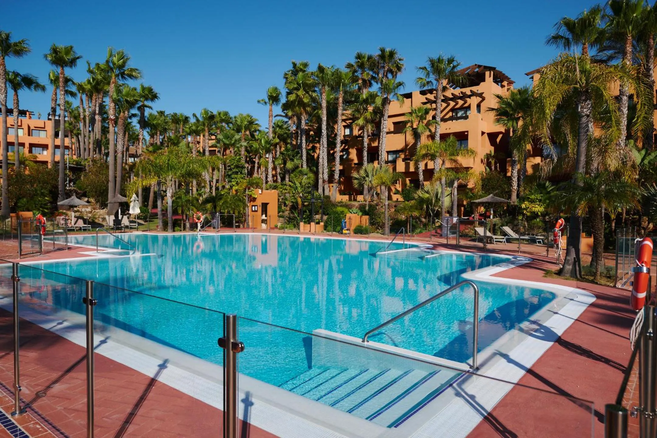 Swimming pool in Aparthotel Novo Resort