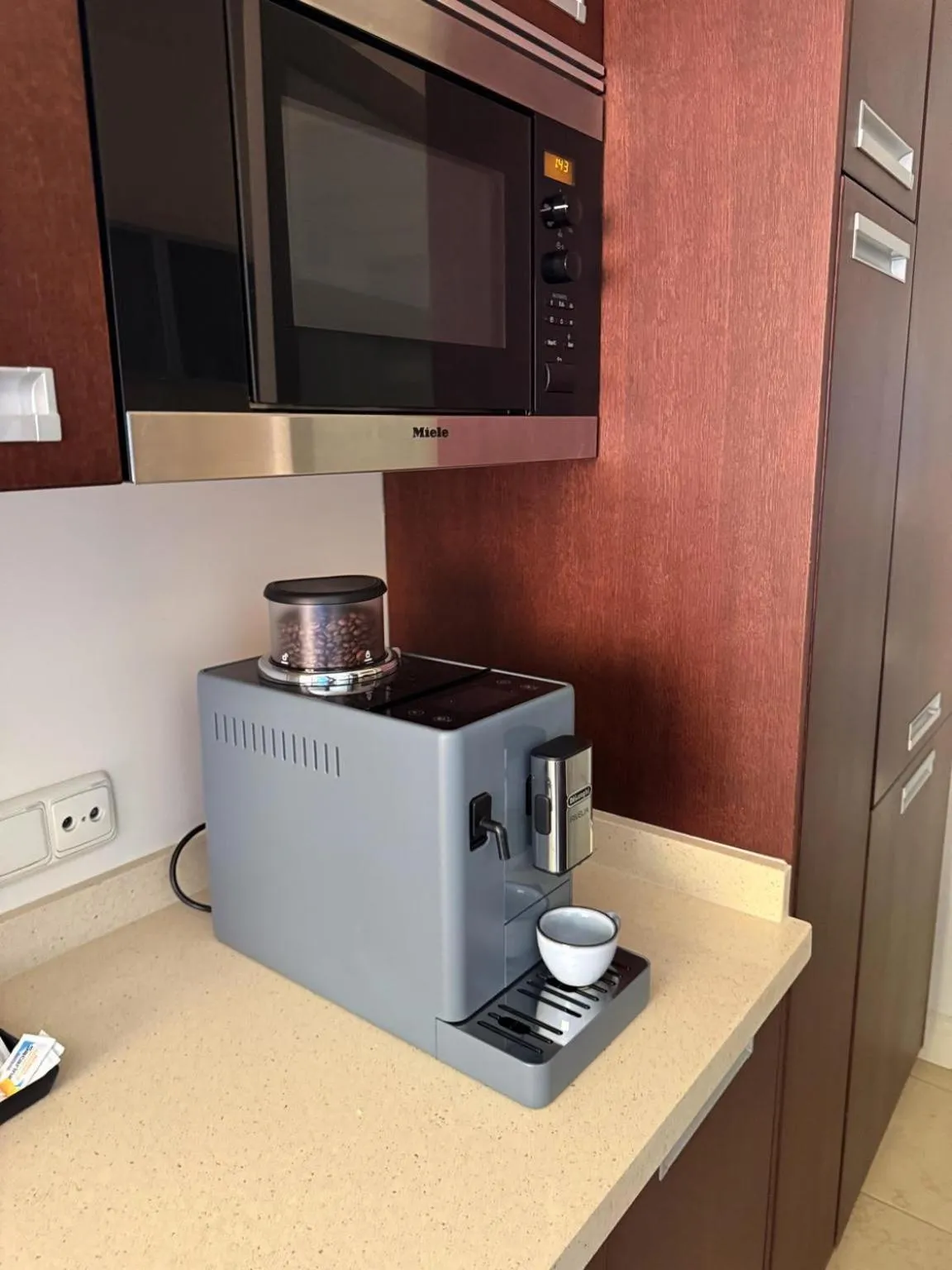Coffee/tea facilities in Aparthotel Novo Resort