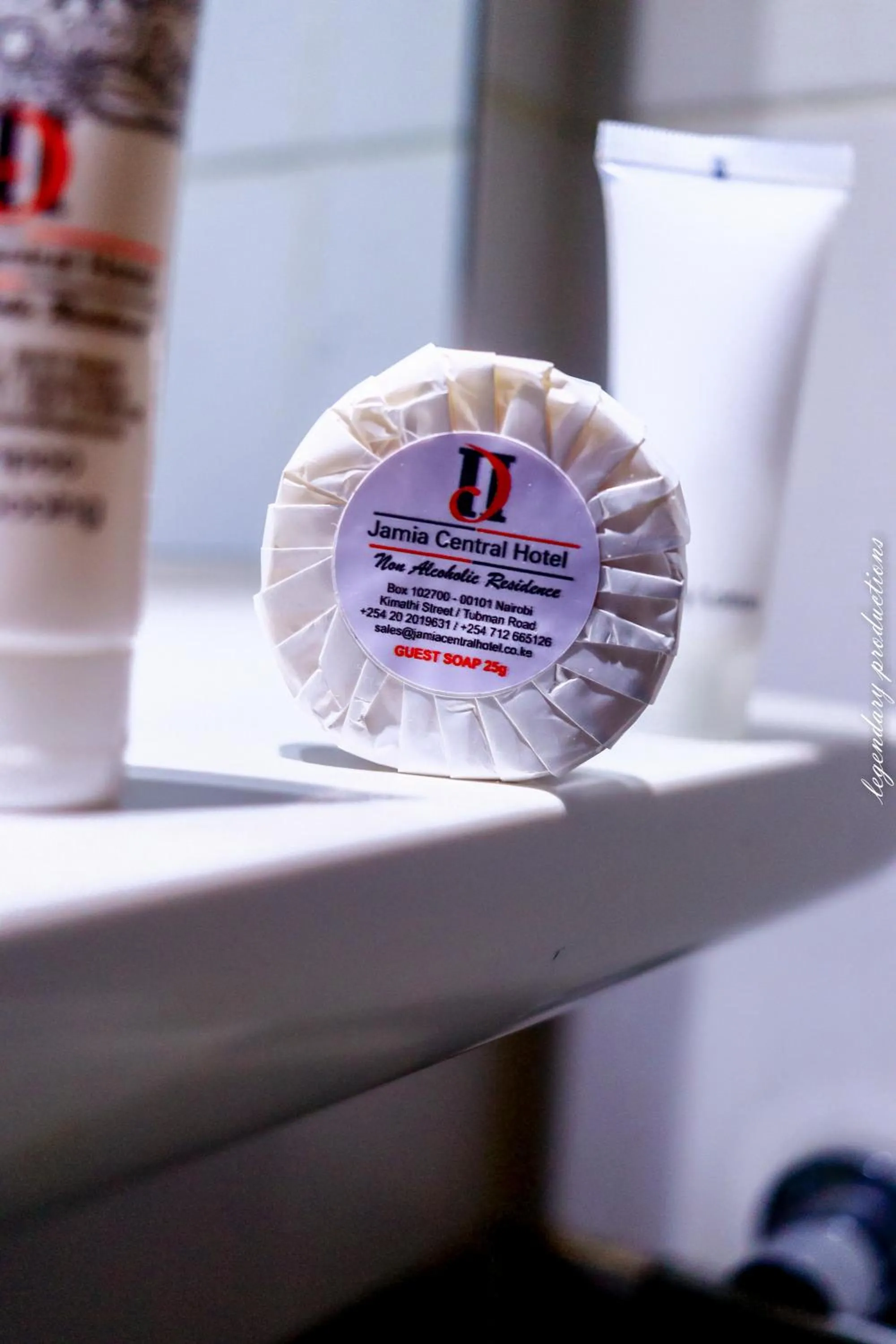 Bathroom in Jamia Central Hotel