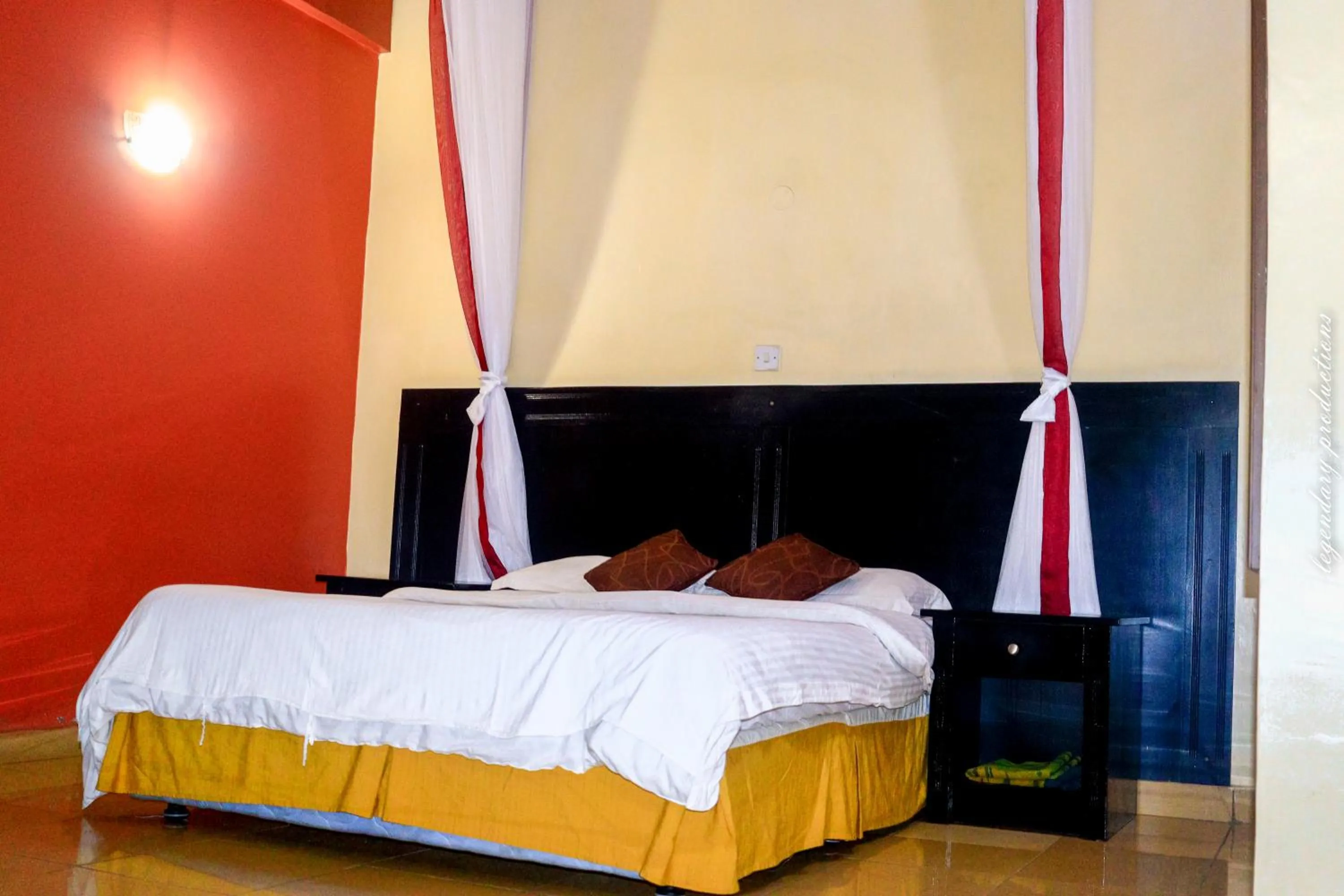 Bed in Jamia Central Hotel