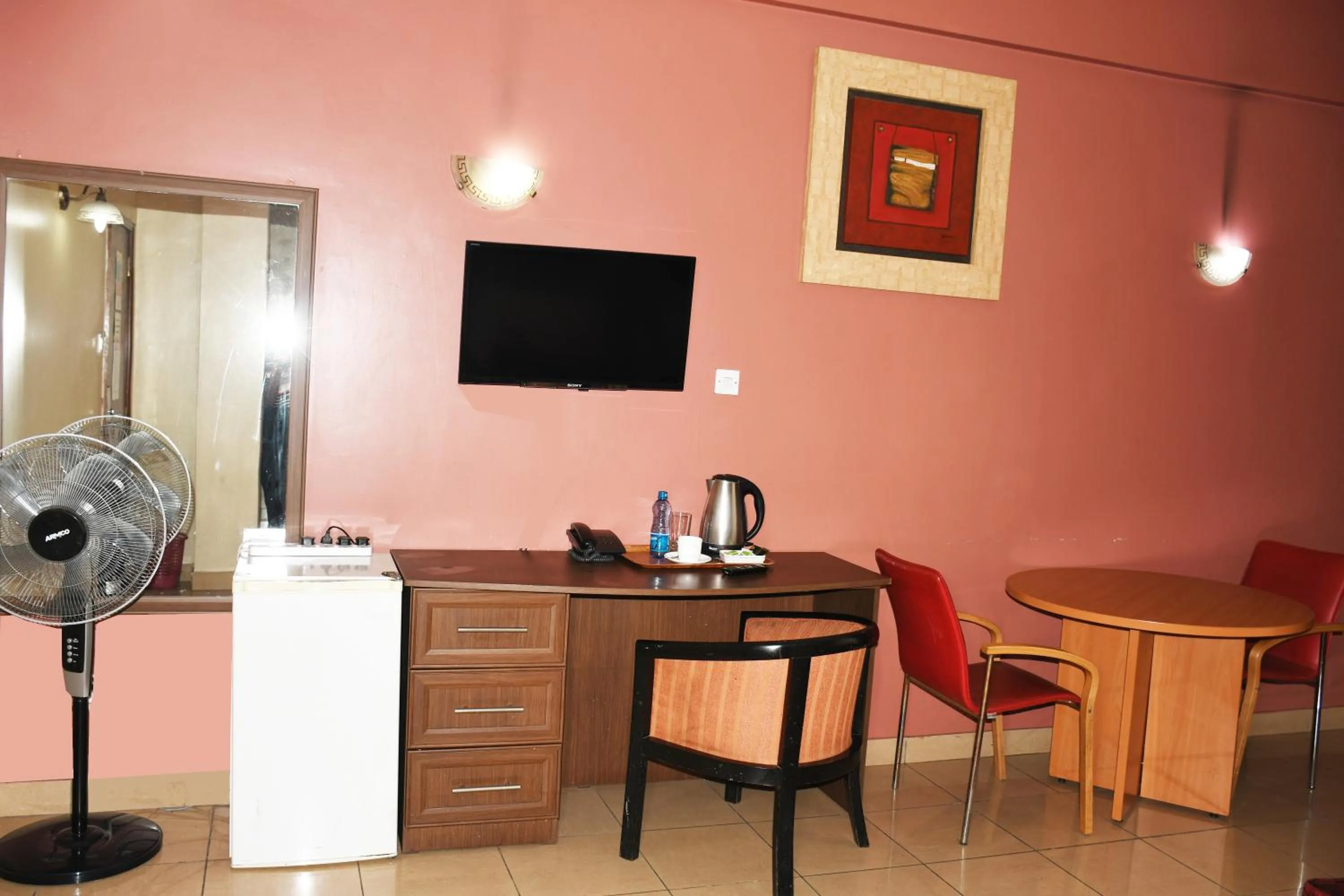 TV and multimedia in Jamia Central Hotel