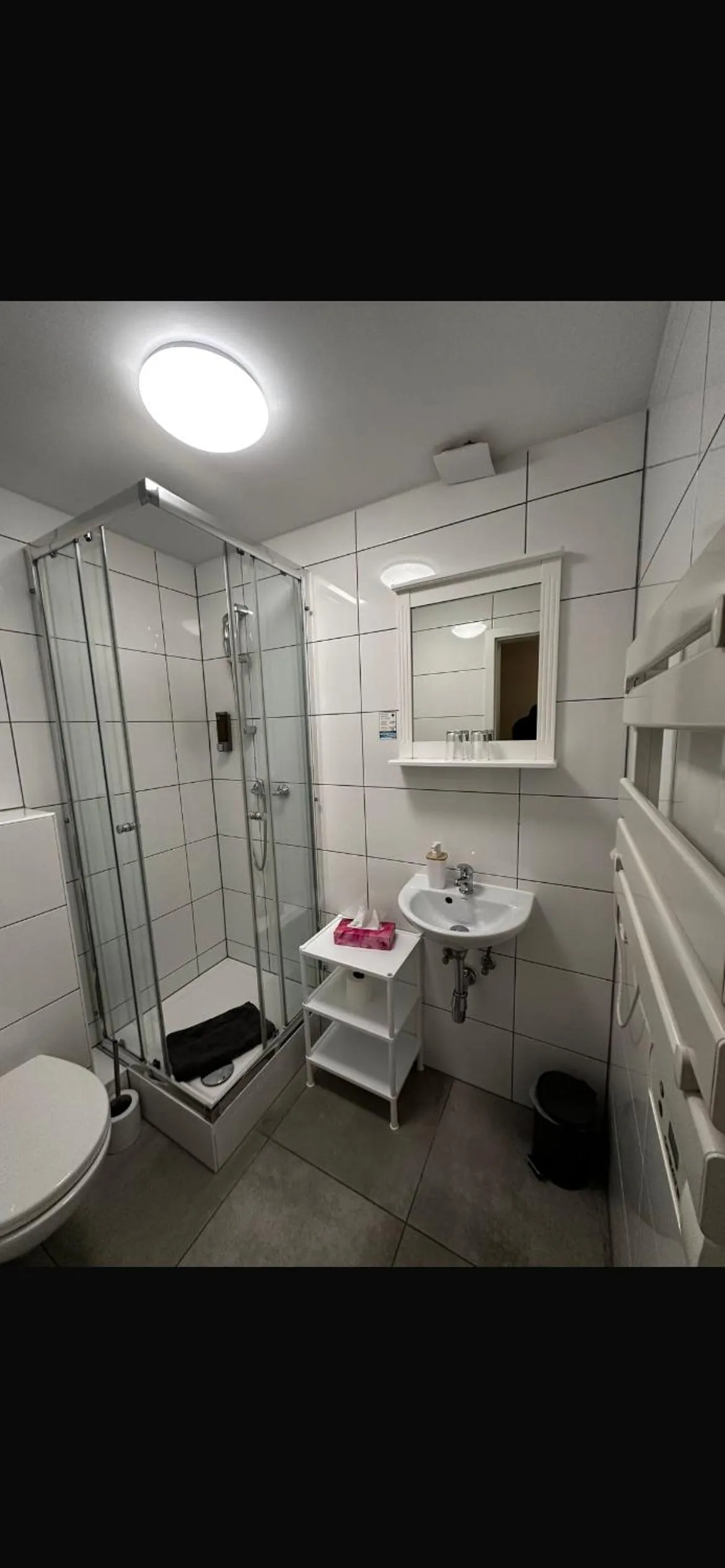 Shower in Checkinn Hotel