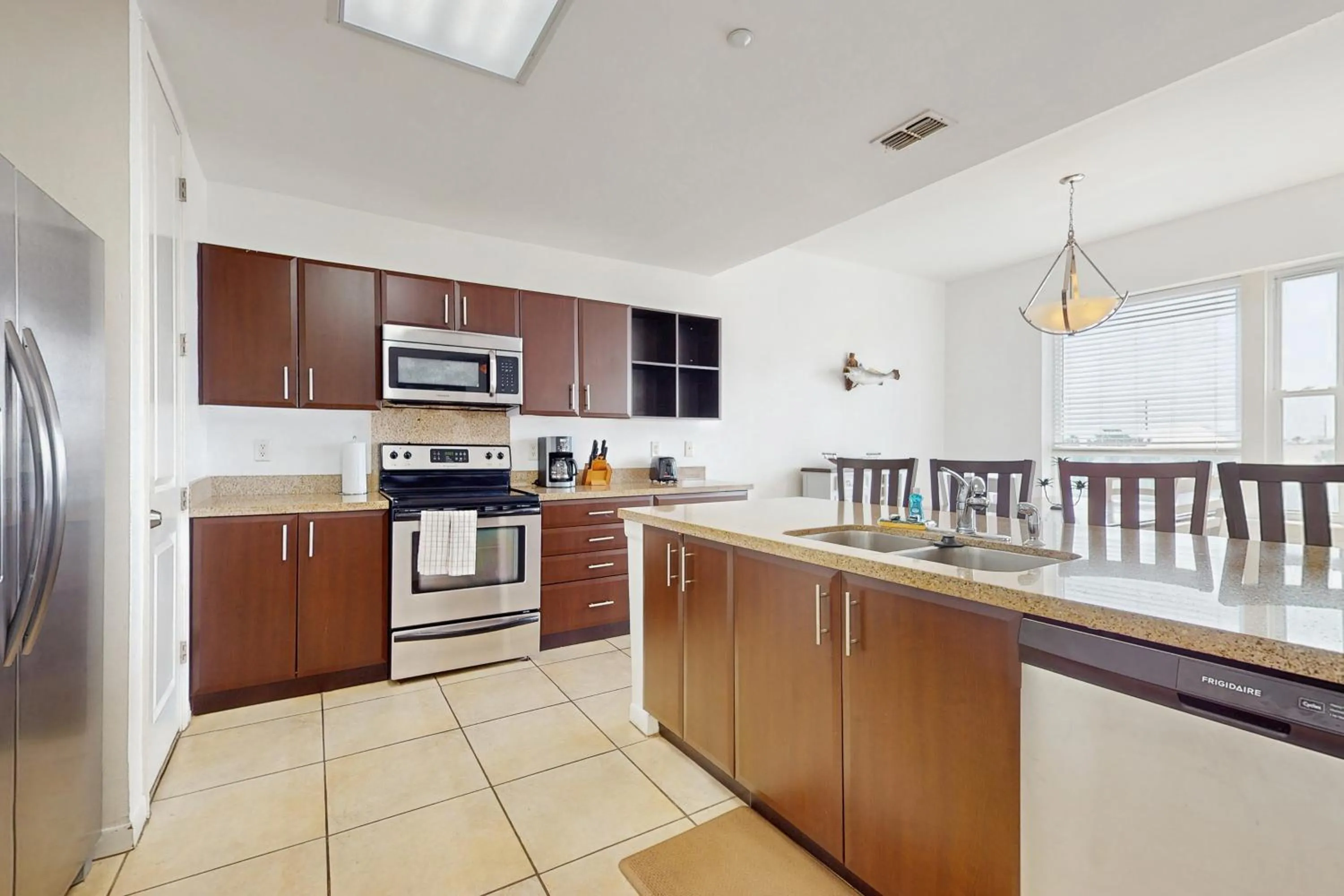 Las Marinas Condominiums 405