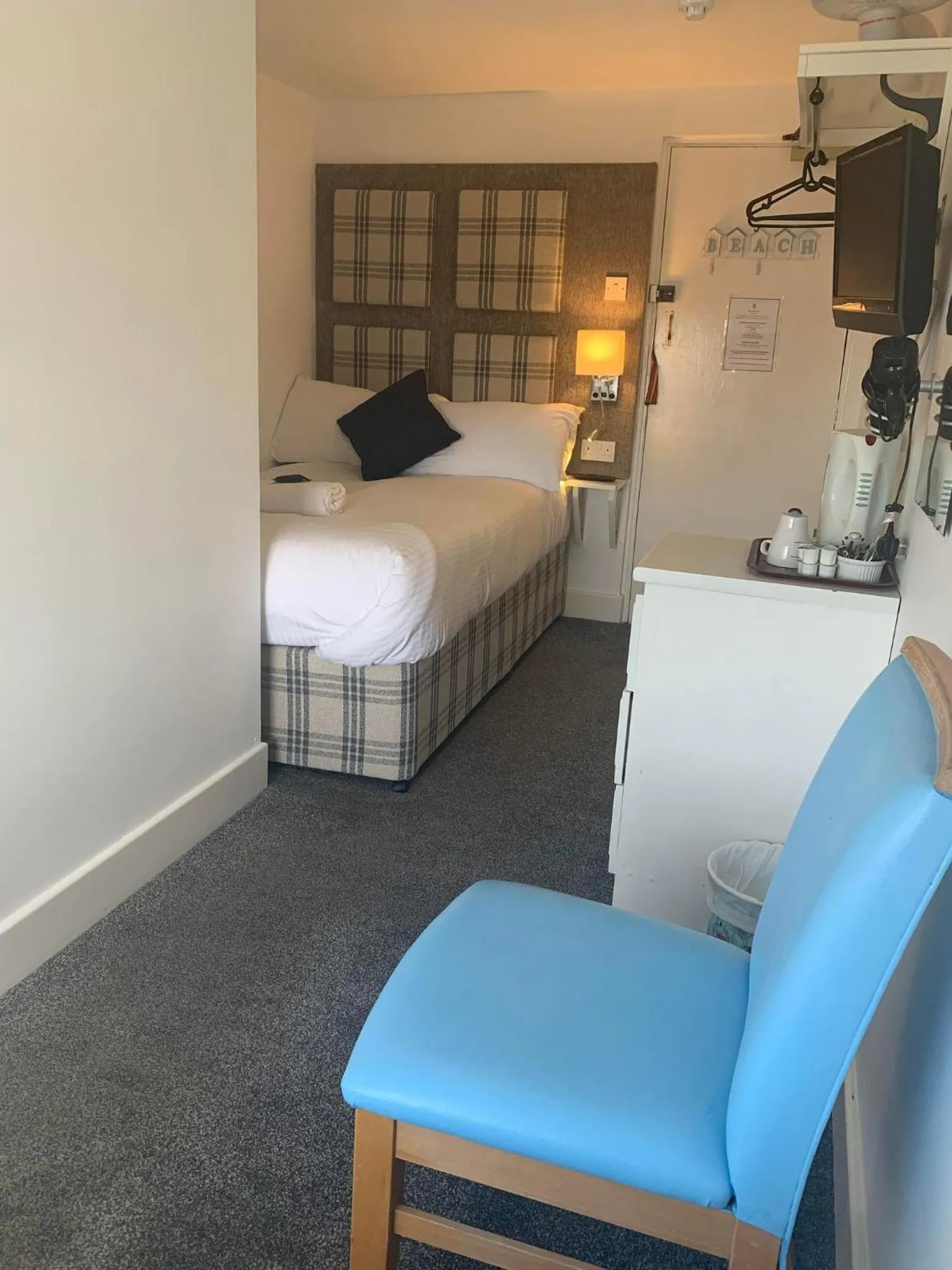 Bed in The Jubilee Hotel East - with NEWLY REFURBISHED SPA FACILITIES - GAMESPIT - AND SMOKEHOUSE