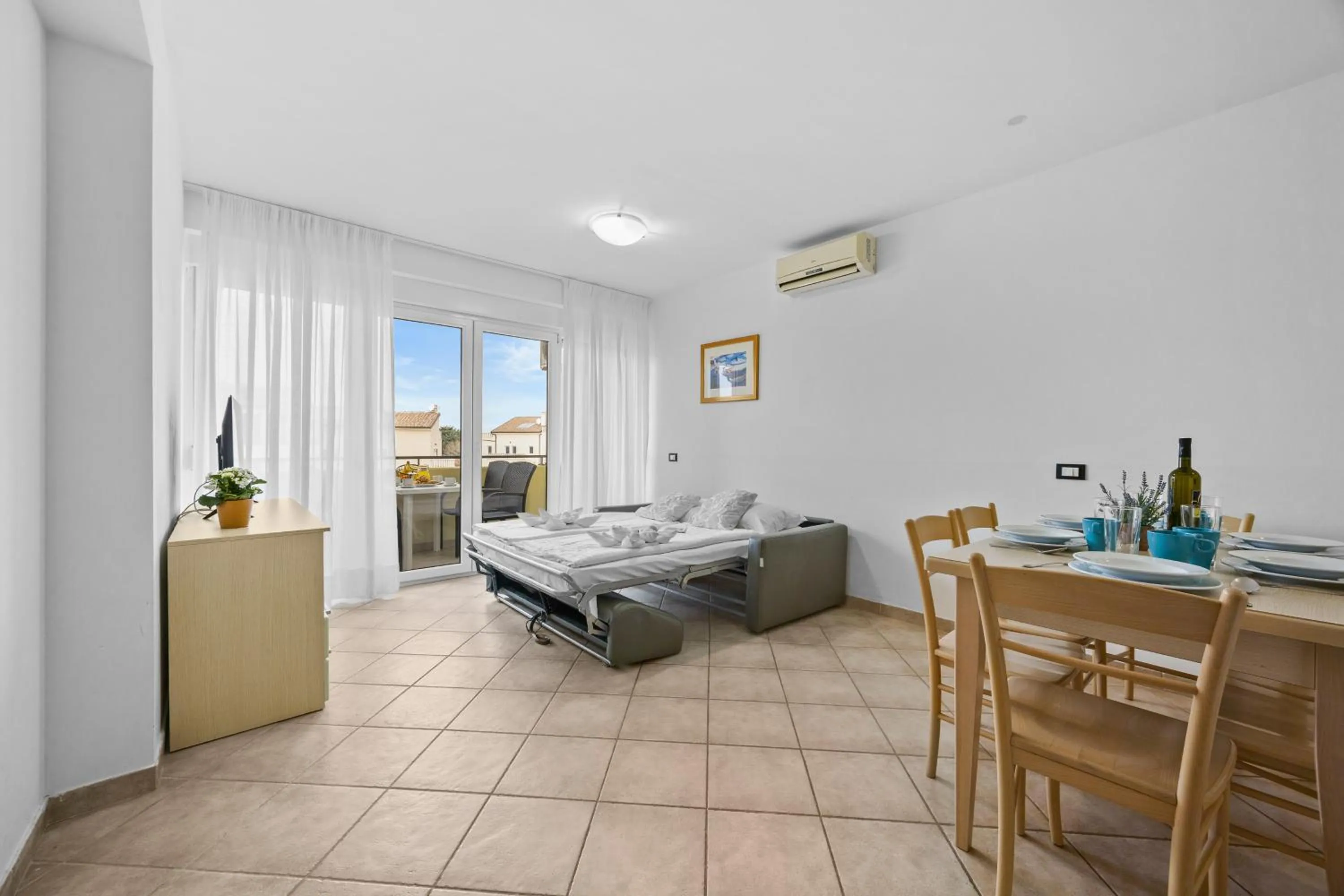 Property building, Bed in Residence Kamenjak