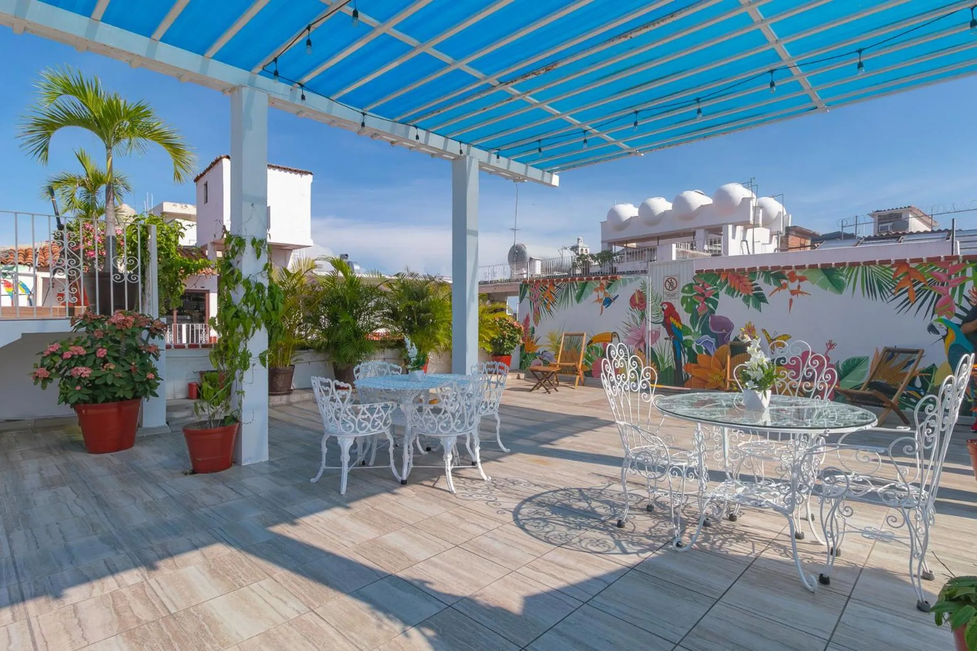 Swimming pool in Hotel Encino Malecón Centro Puerto Vallarta