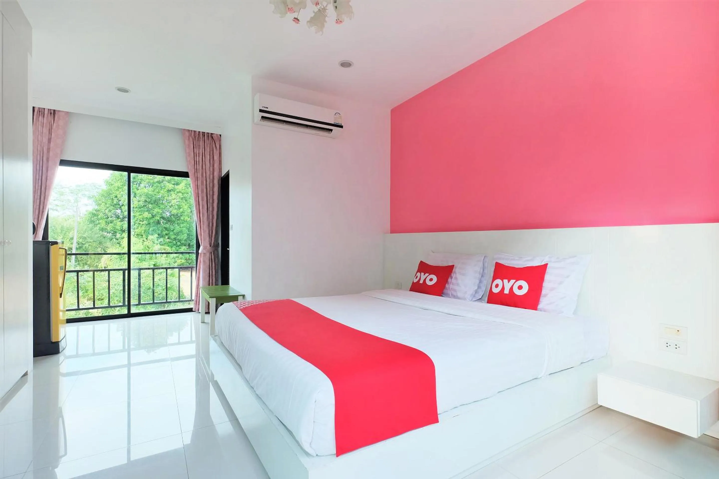 Bedroom, Bed in Tina Boutique Resort