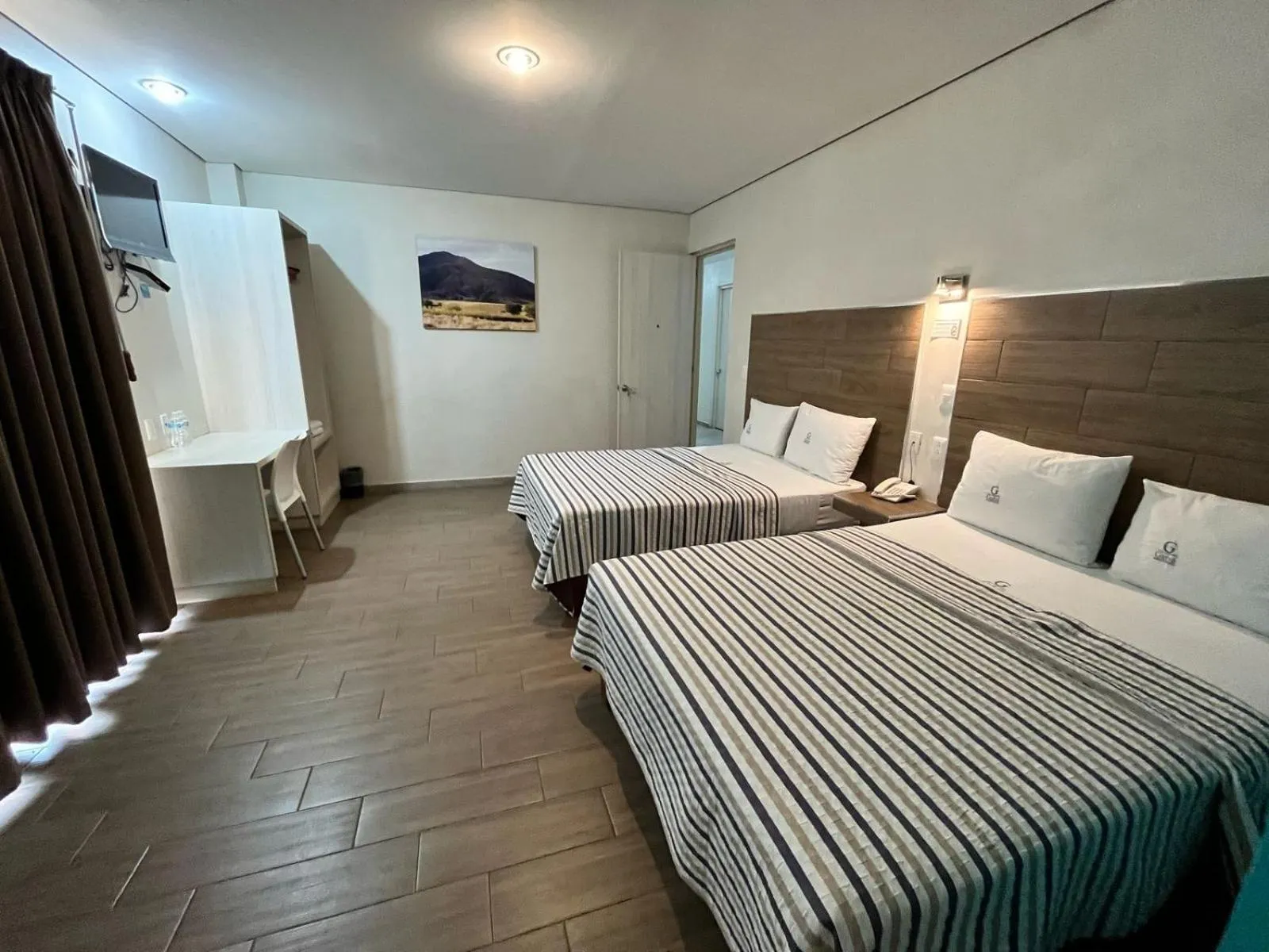 Photo of the whole room, Bed in Hotel Guivá Aeropuerto