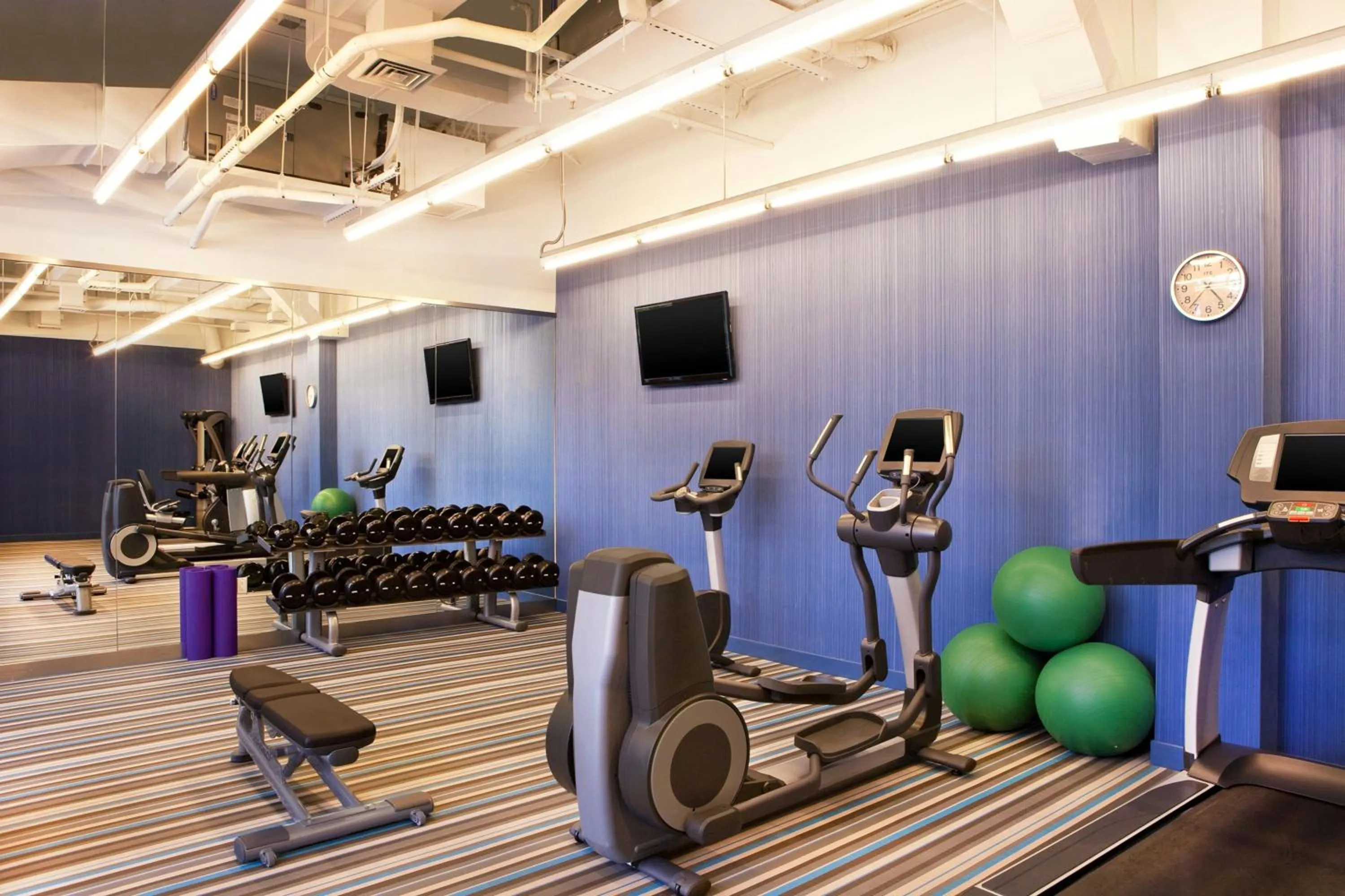 Fitness centre/facilities in Aloft Miami Doral