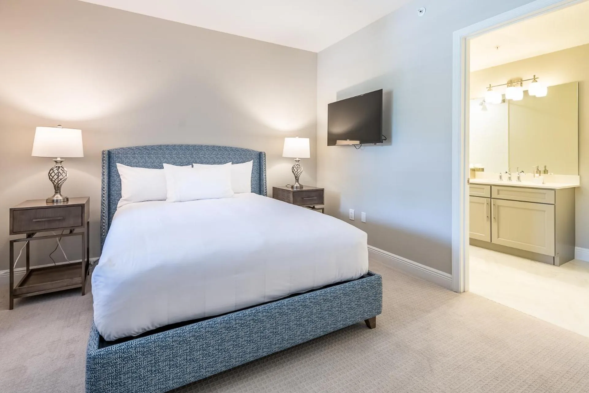 Bed in Siena at Bella Collina