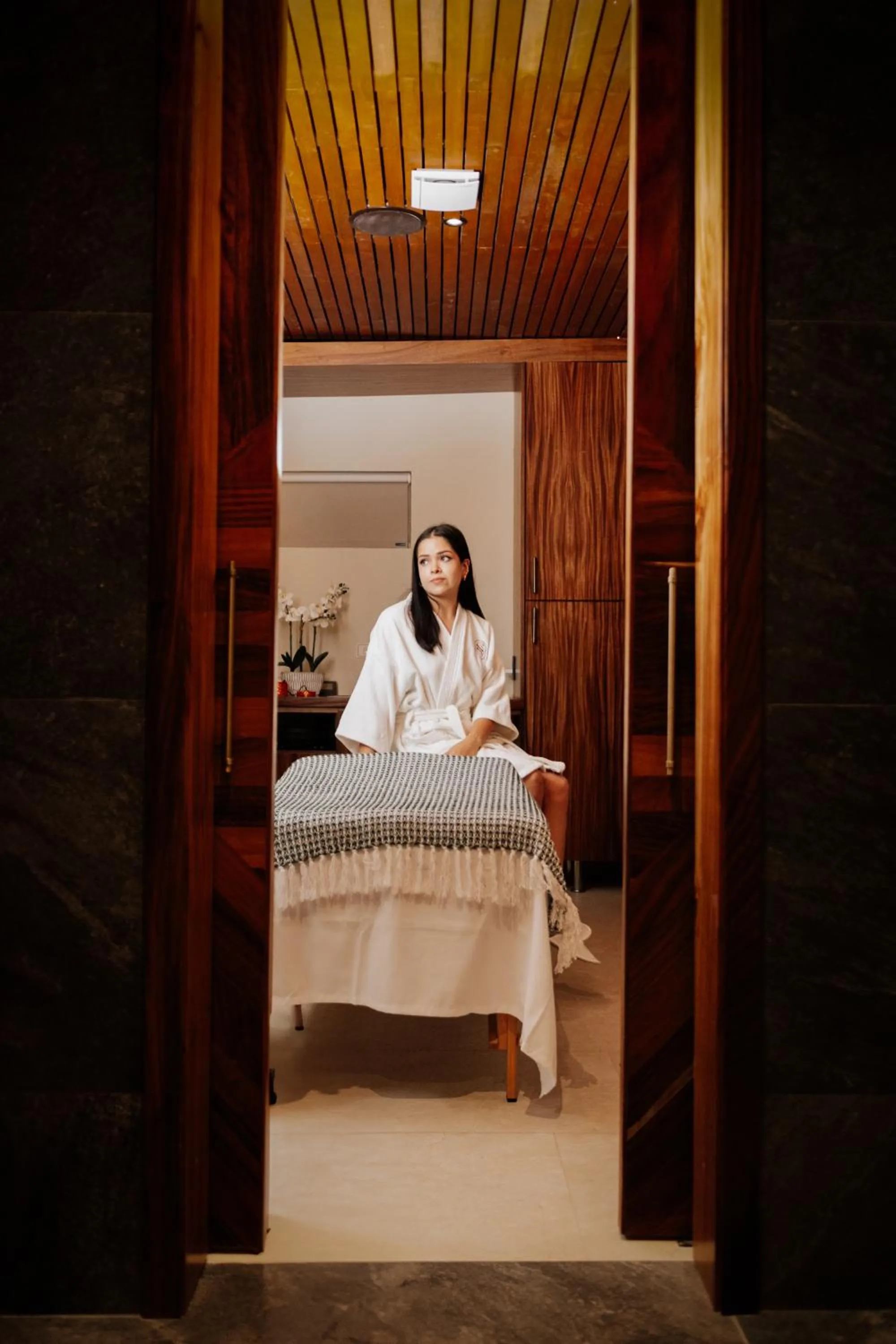 Massage, Bed in Contemplacion Resort & Spa