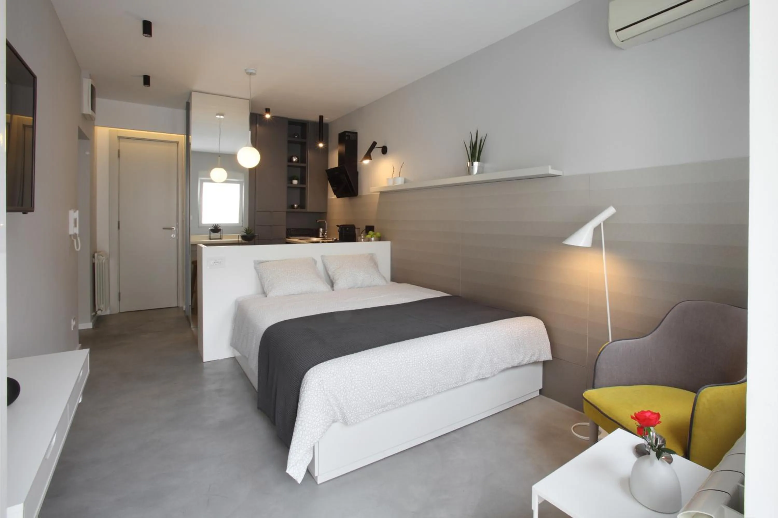 Studio with Terrace in Temple Apartments Belgrade