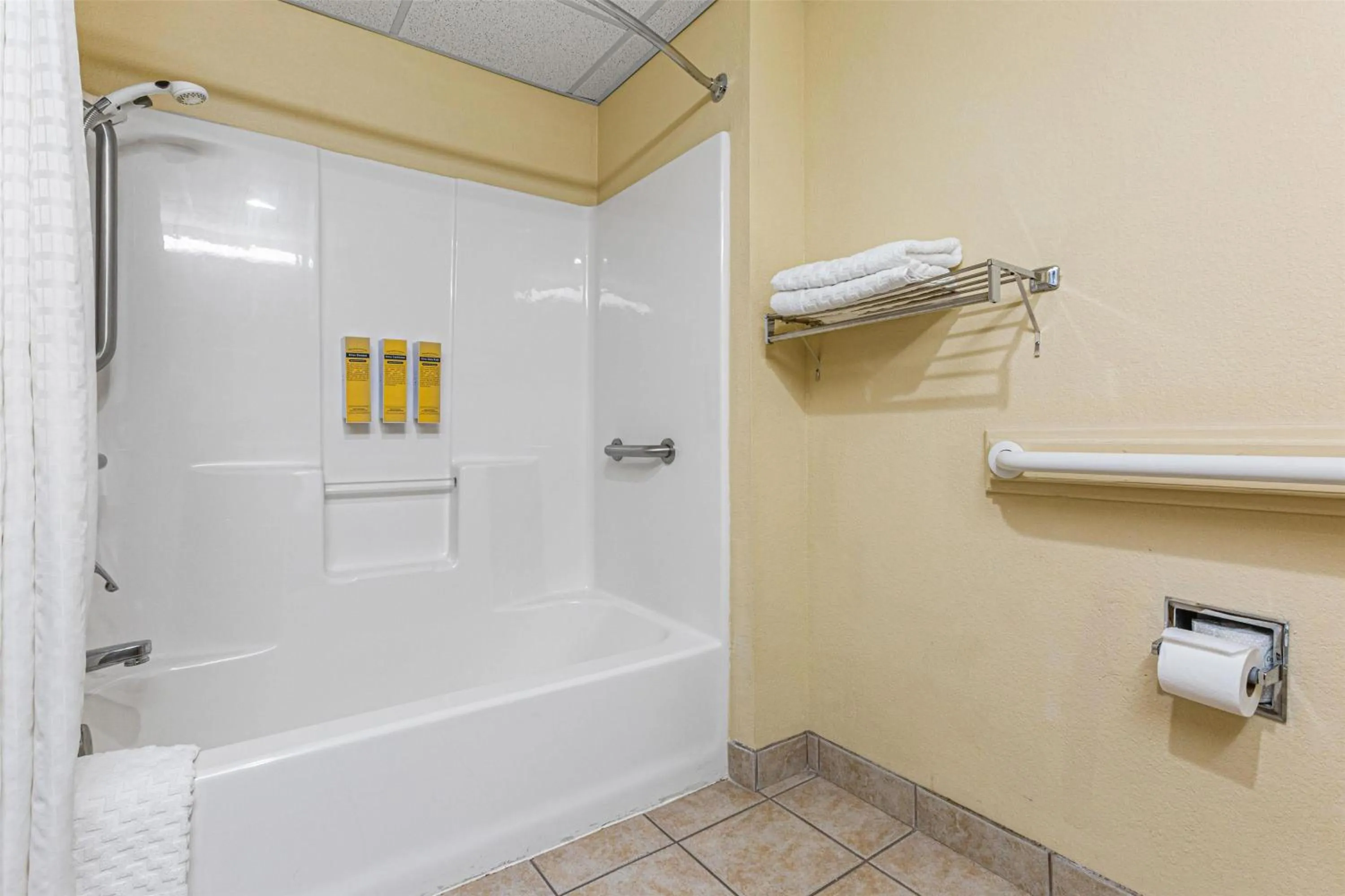 Bathroom in Best Western Plus Ruidoso Inn