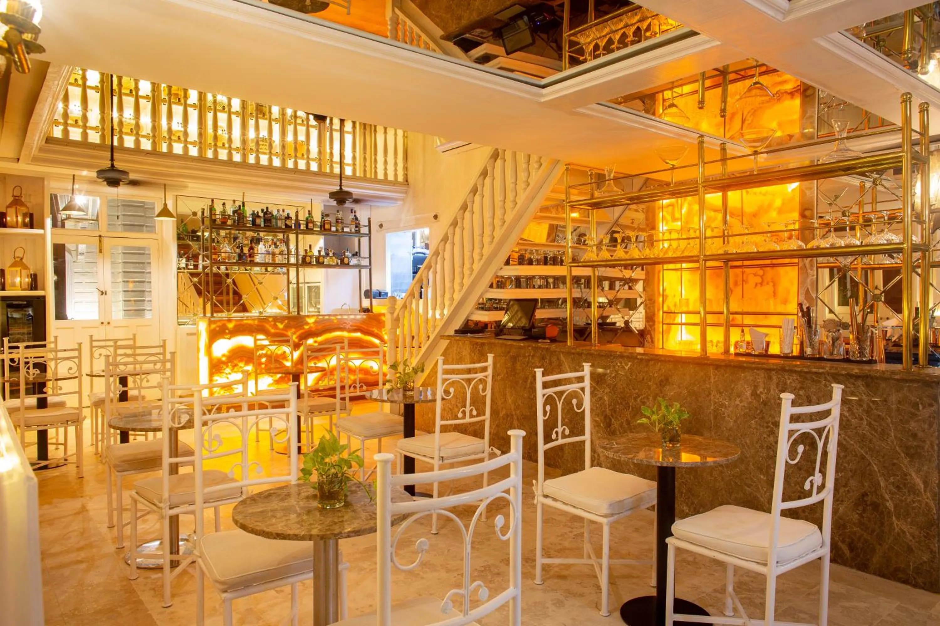 Restaurant/places to eat in Leones de Alba Hotel Boutique