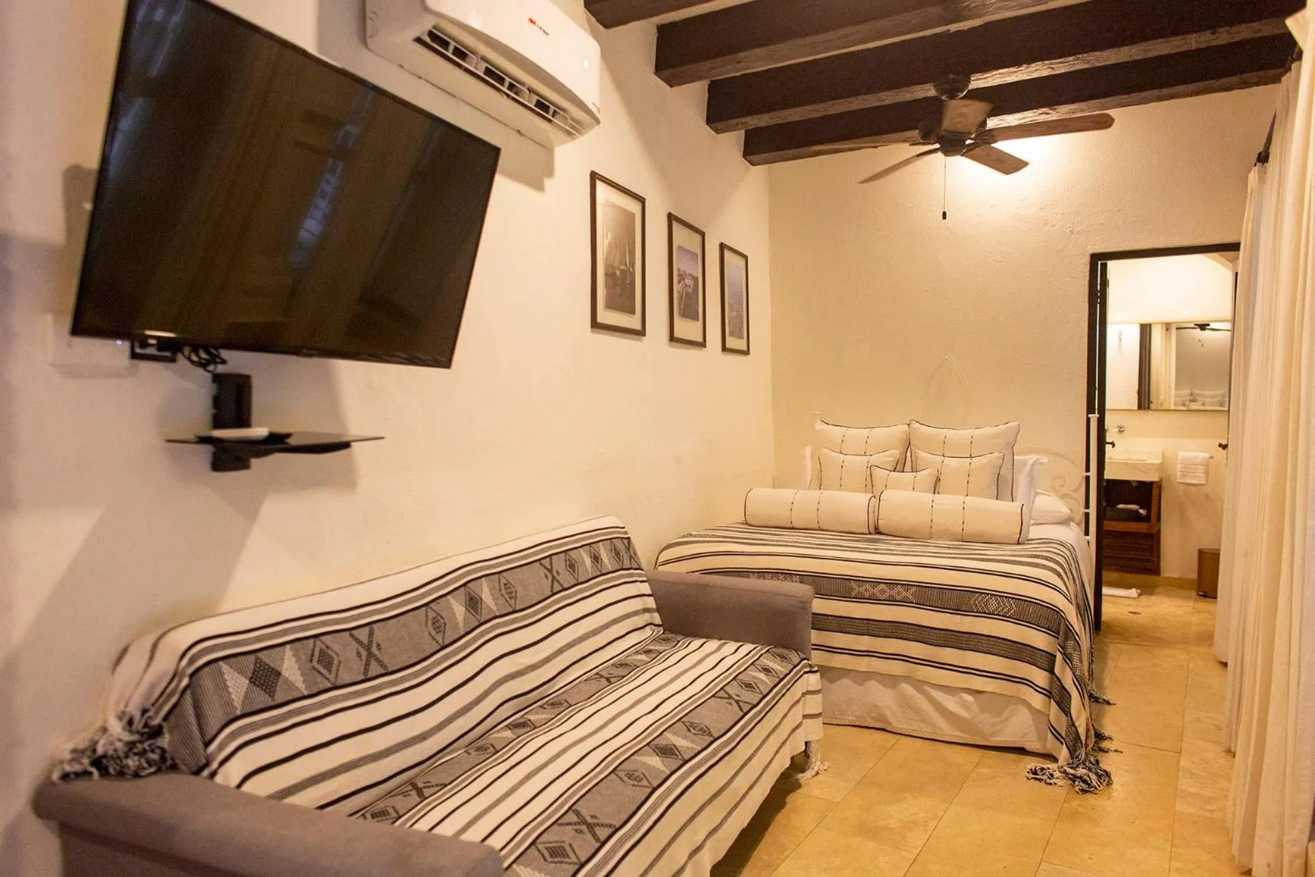 Bed in Leones de Alba Hotel Boutique