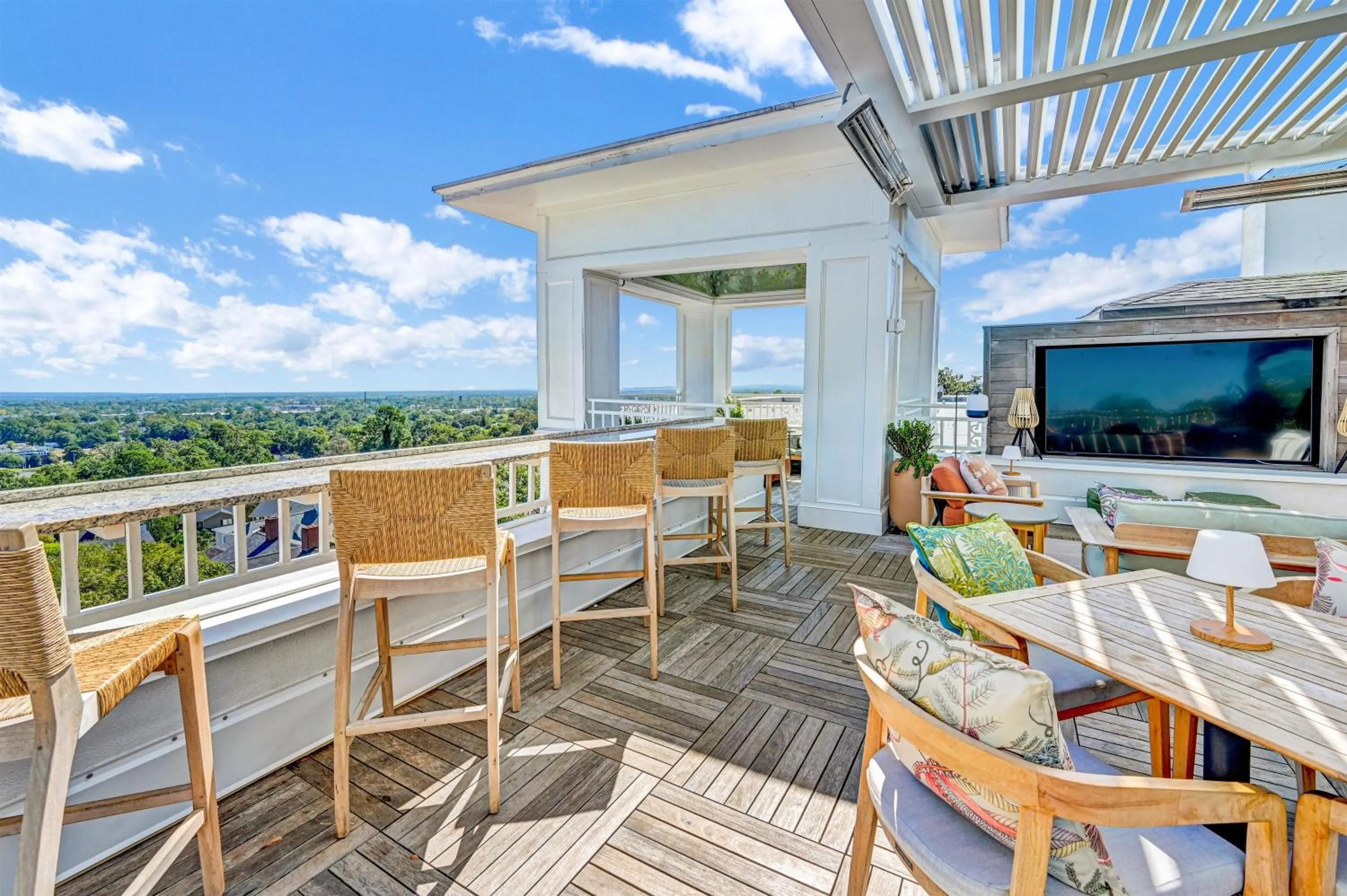 Lounge or bar in The Partridge Inn Augusta, Curio Collection by Hilton