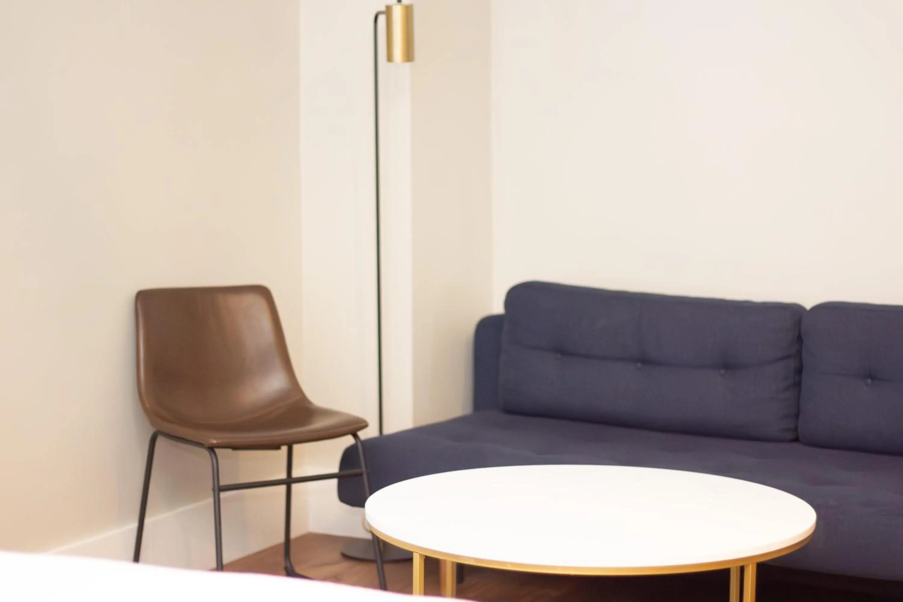 Living room in Hotel Petaluma, Tapestry Collection by Hilton