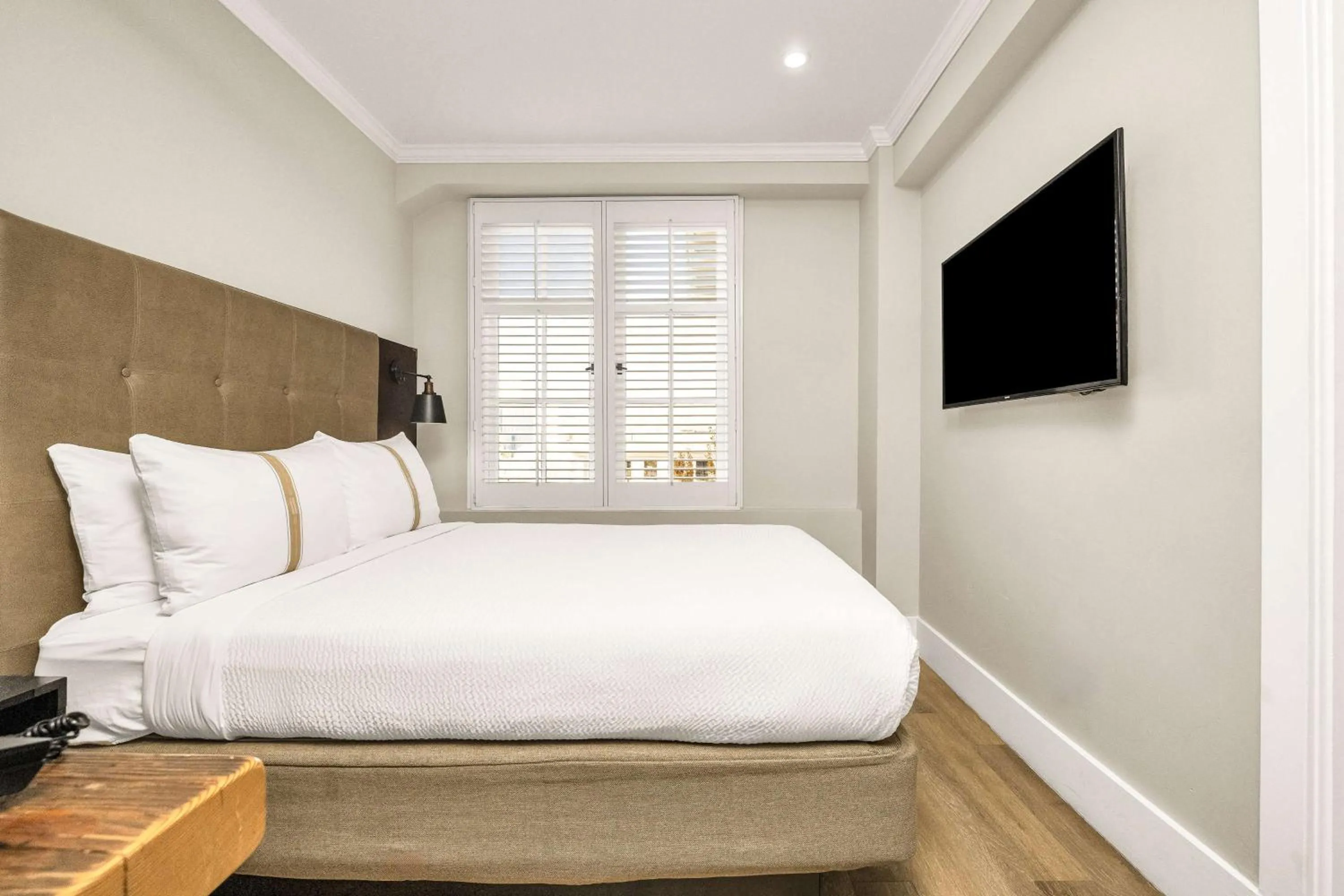 Bed in Hotel Petaluma, Tapestry Collection by Hilton