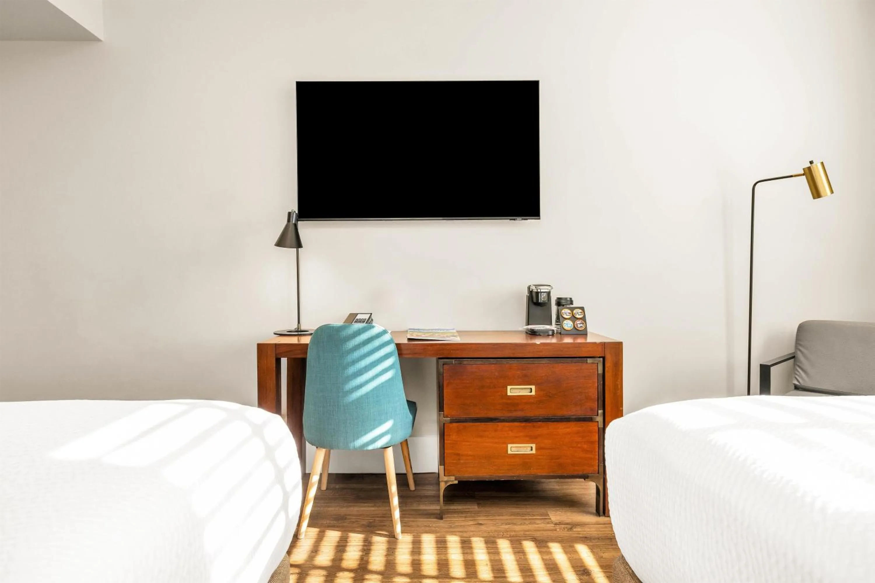 Bedroom, Bed in Hotel Petaluma, Tapestry Collection by Hilton