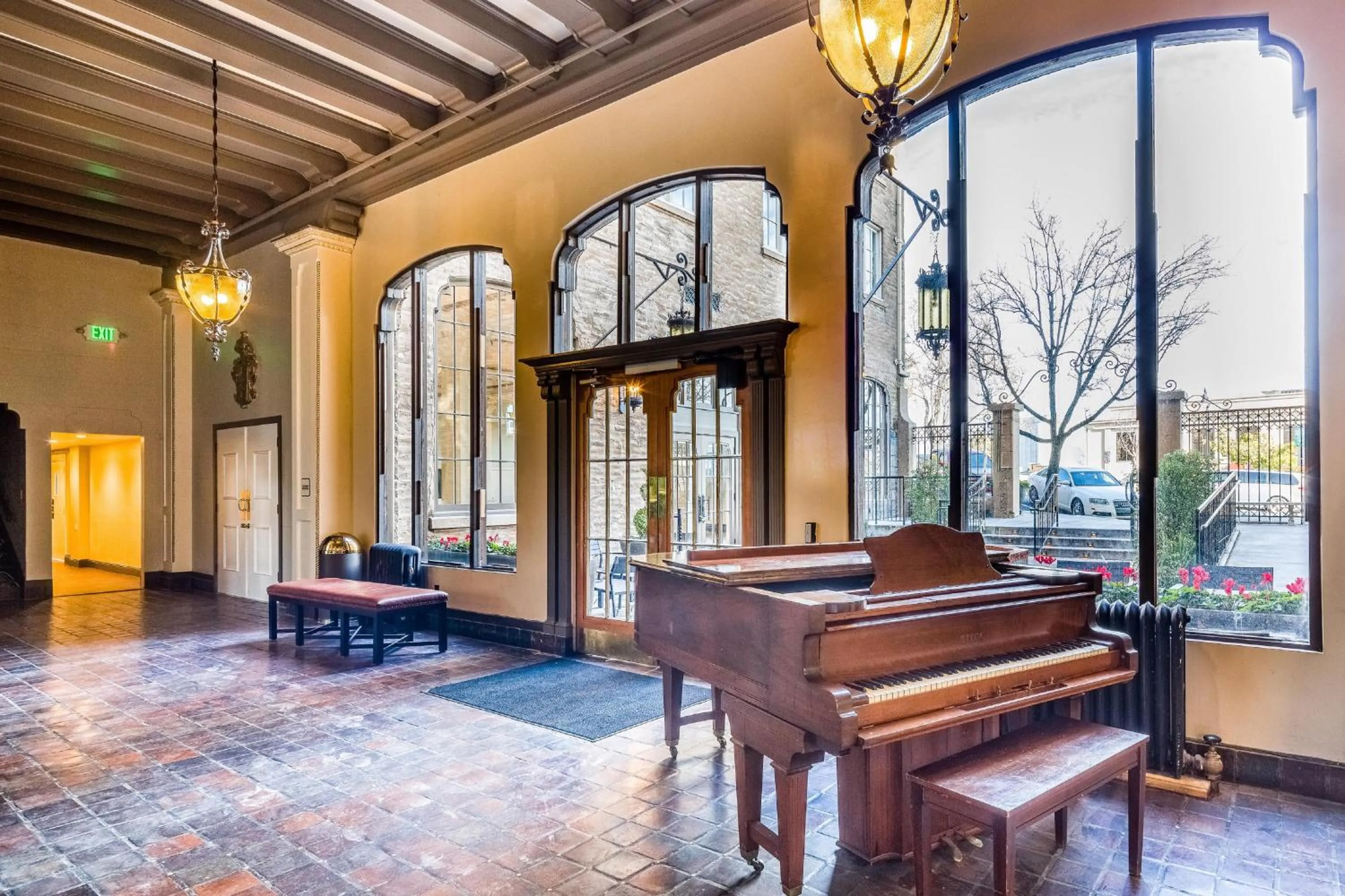 Lobby or reception in Hotel Petaluma, Tapestry Collection by Hilton