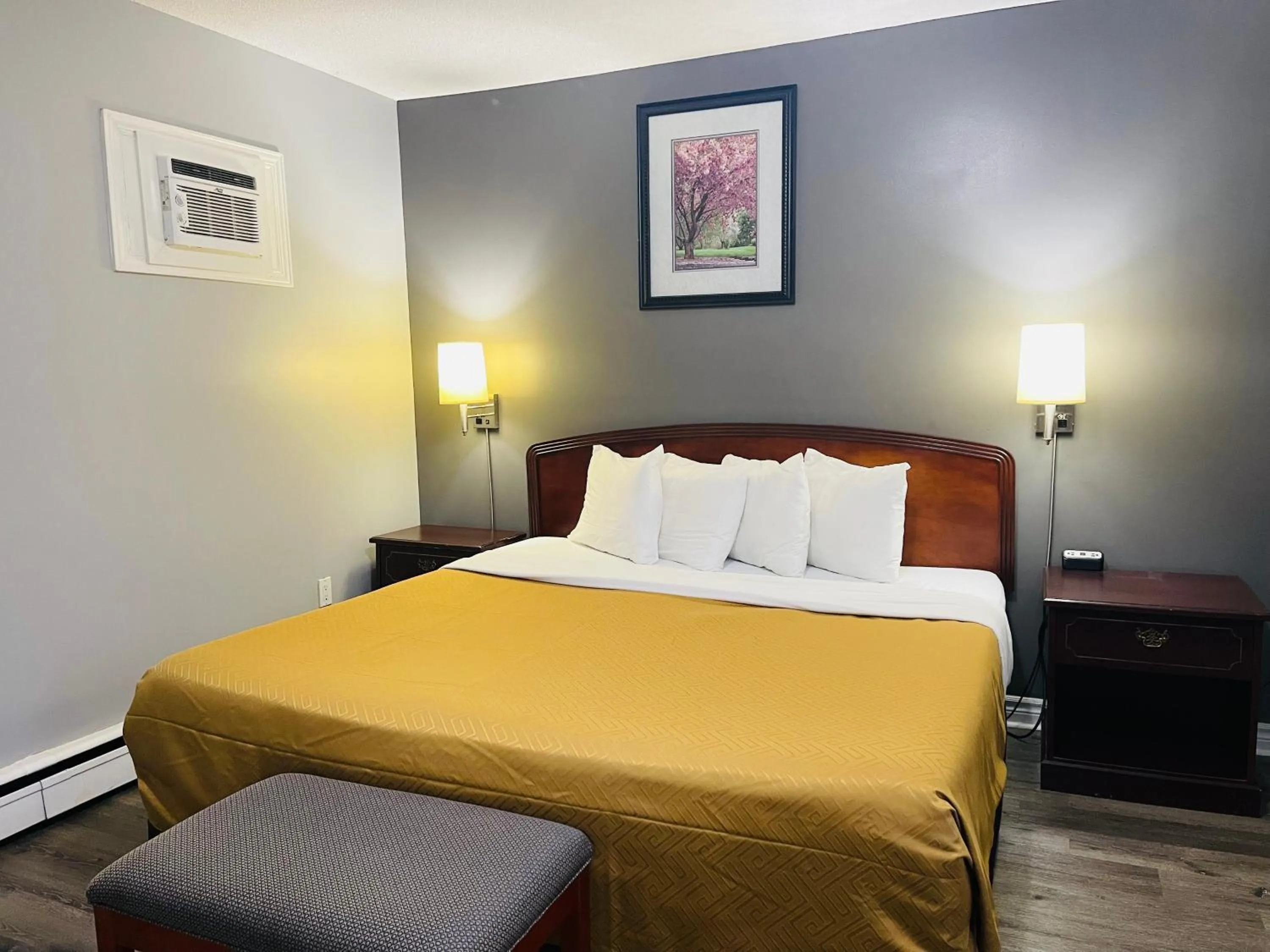 Bed in North Bay Inn