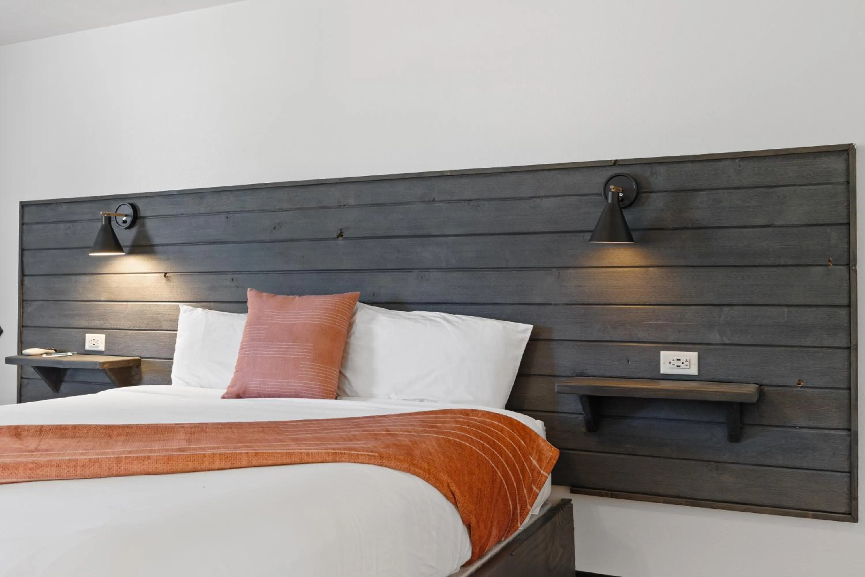 Bed in Broken Spur Inn & Steakhouse