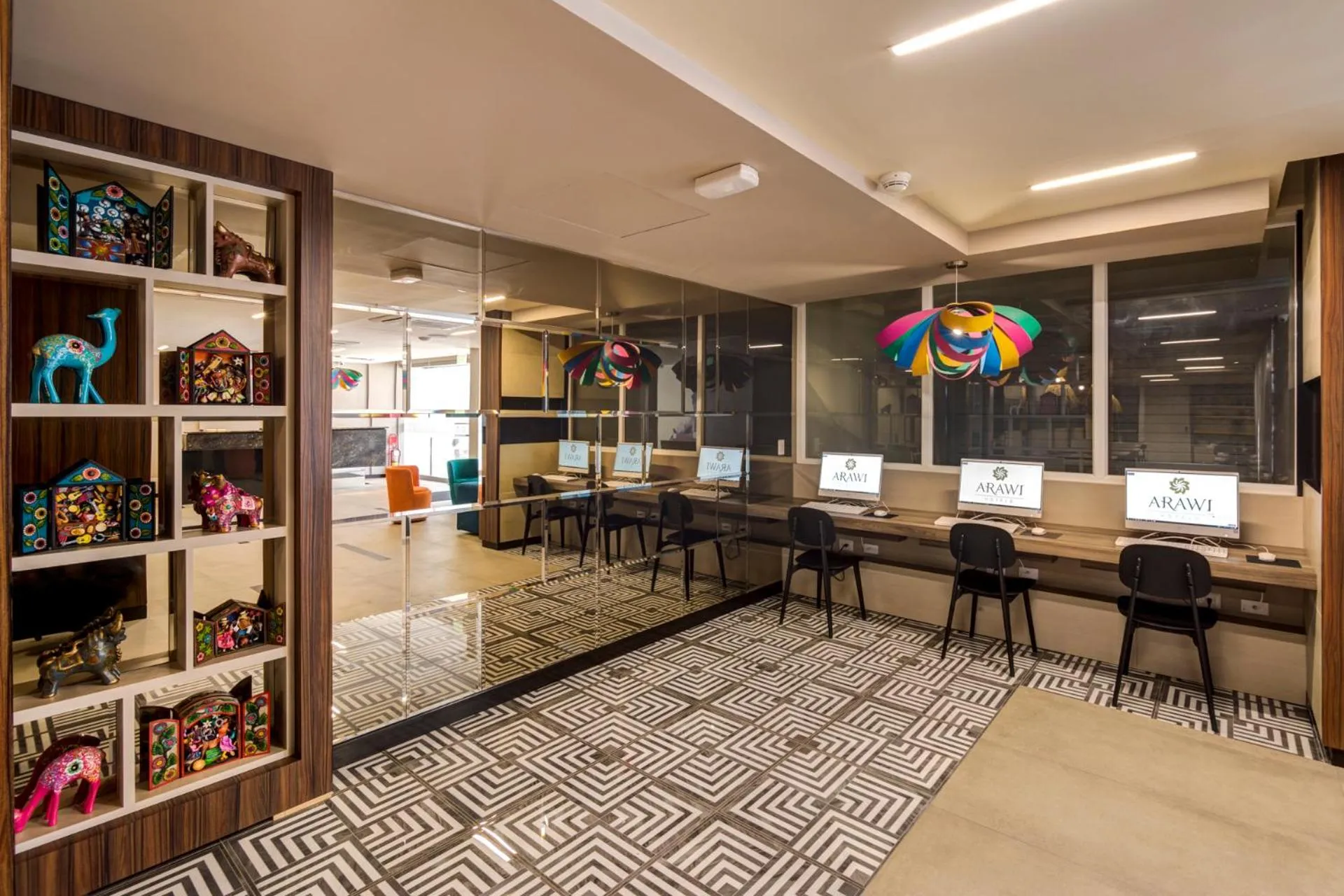 On-site shops in Arawi Miraflores Express